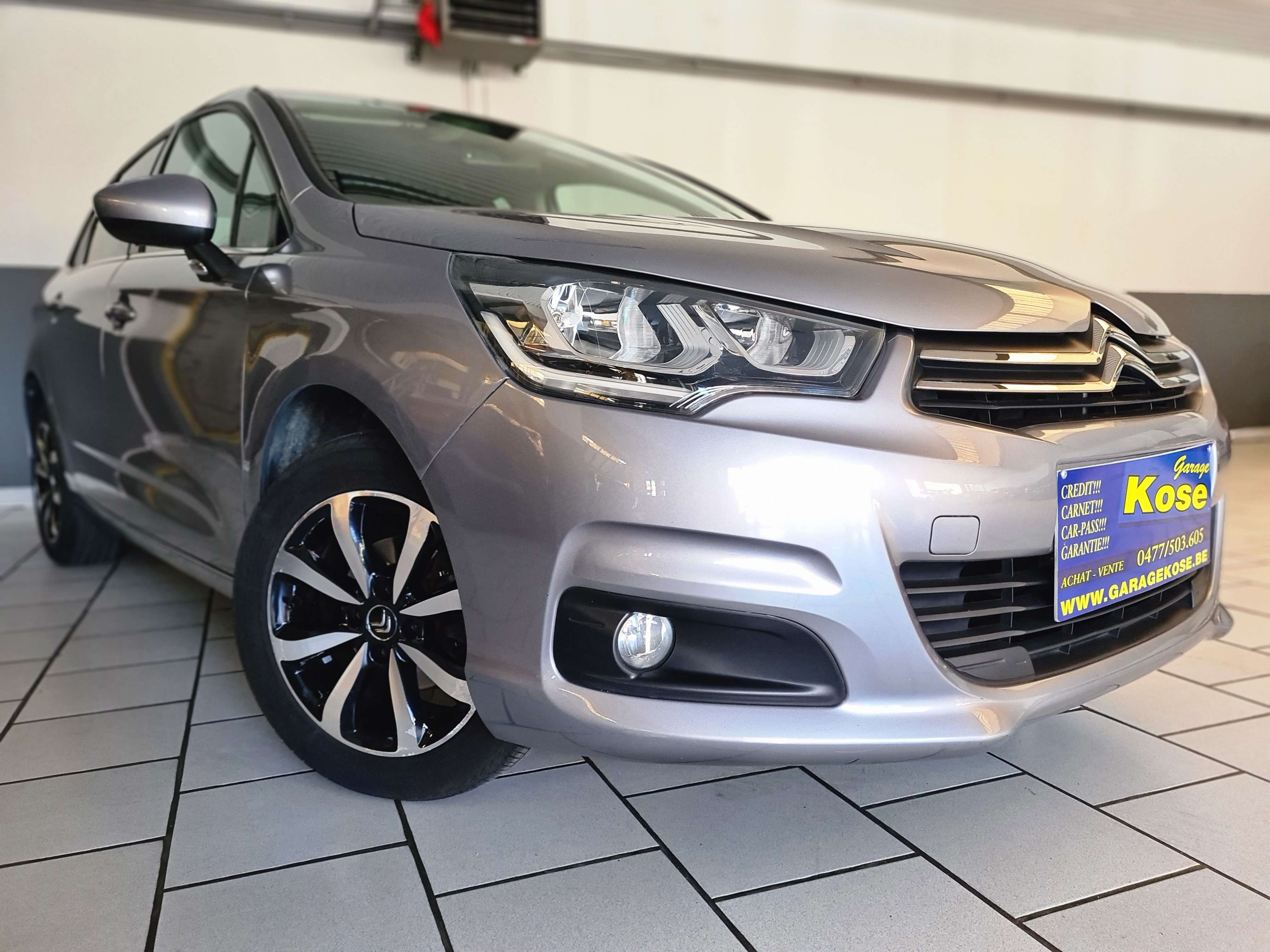 Citroen C4 1.2 PureTech/NAVIGATION//CARNET ENTRETIEN/GARANTIE