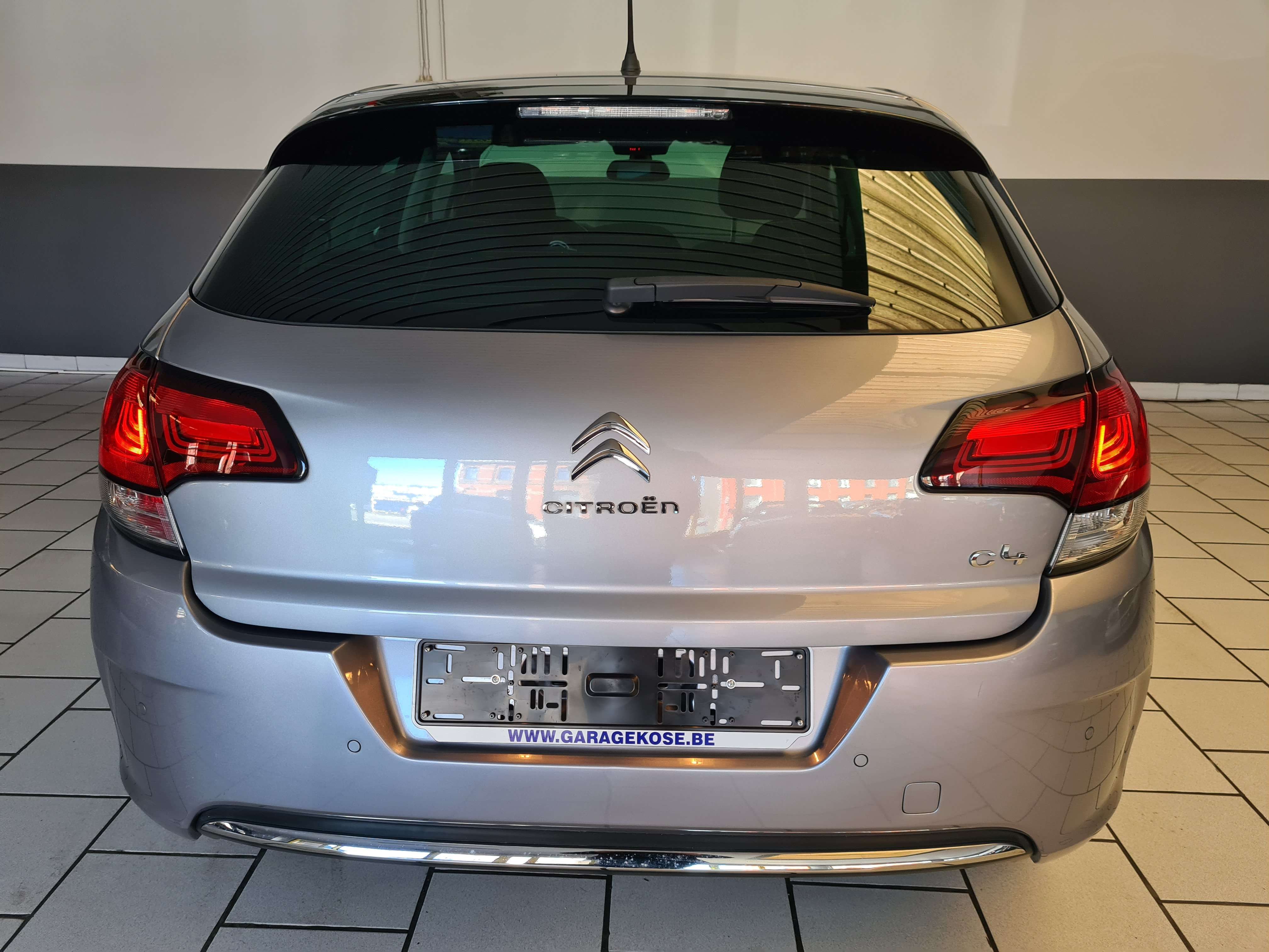 Citroen C4 1.2 PureTech/NAVIGATION//CARNET ENTRETIEN/GARANTIE