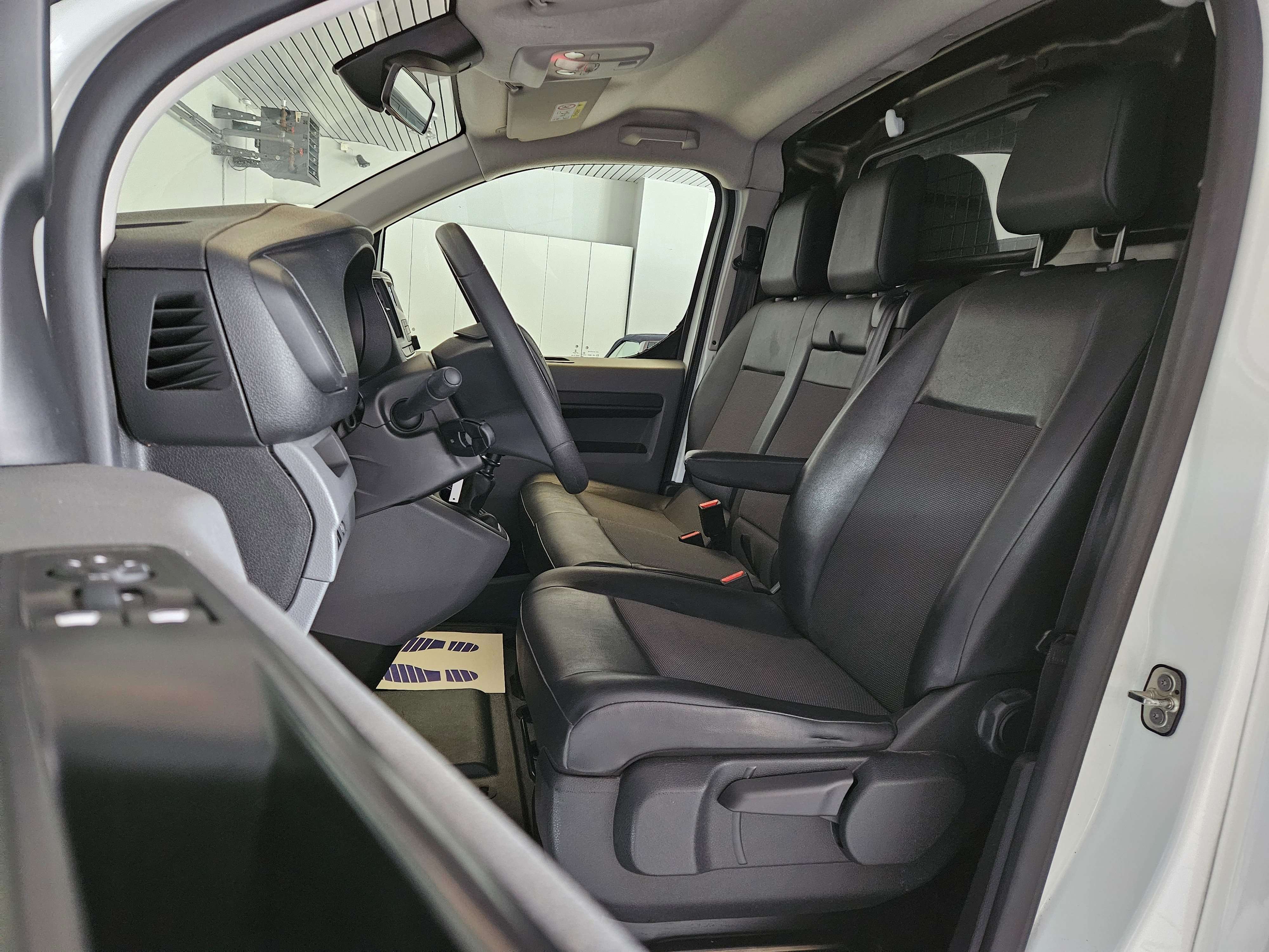 Peugeot Expert 20HDI//3 PLACES/CLIMATISATION//BLUTHOOTH//L3H1