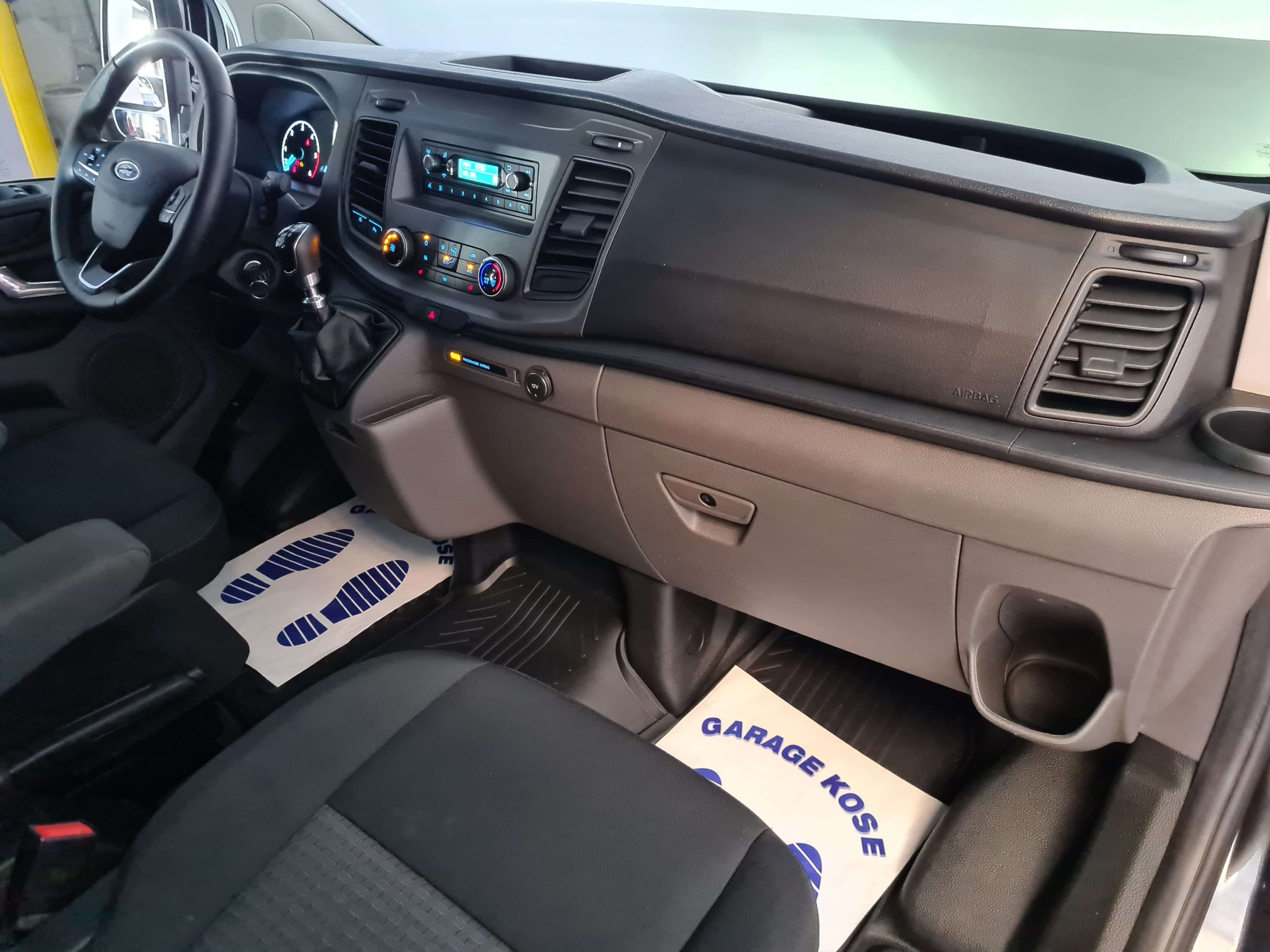 Ford Transit Custom DBL CABINE// UTILITAIRE 5 PL// CLIM// FAIBLE KM