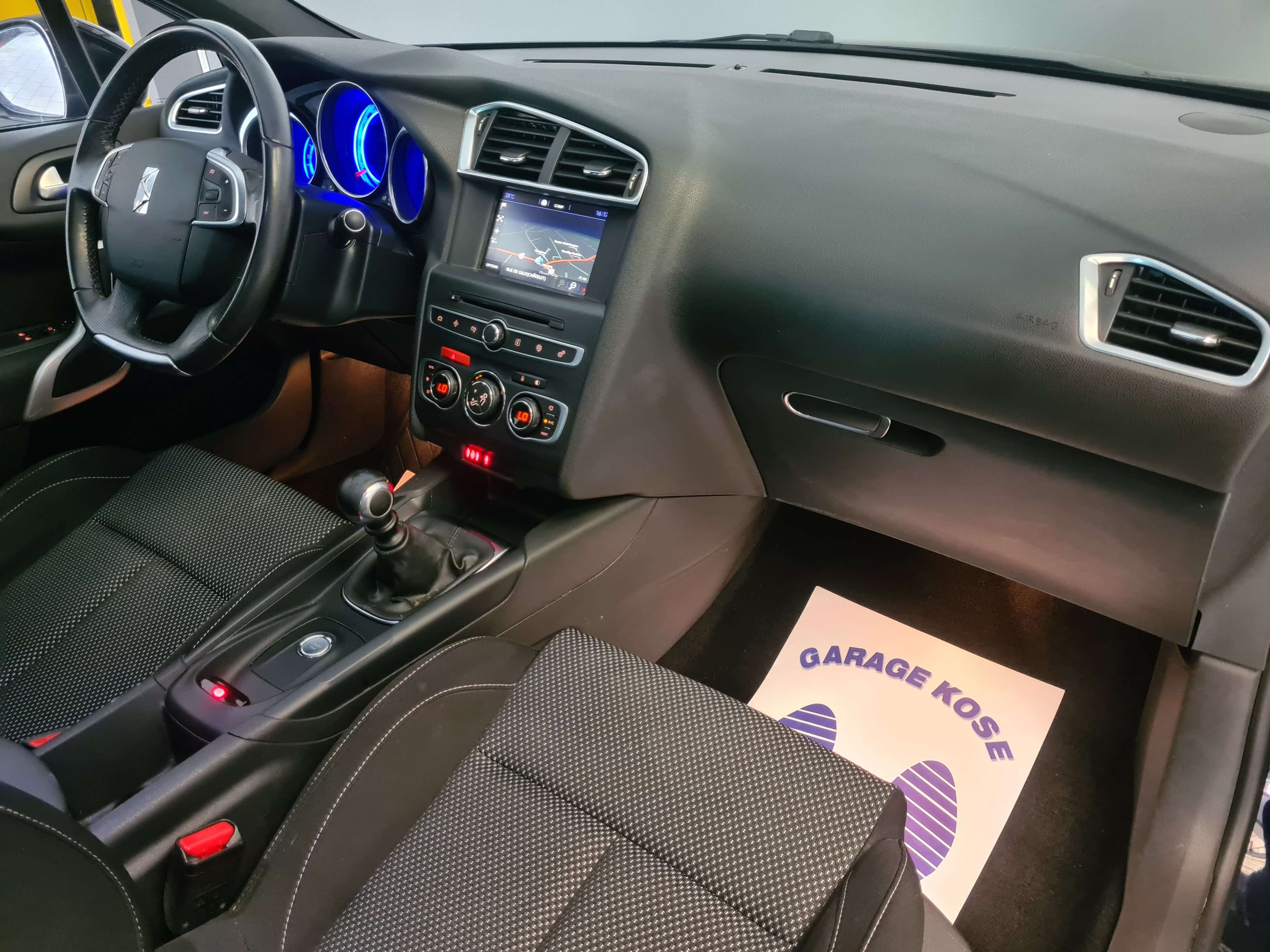 DS Automobiles DS 4 Crossback 1.2 PureTec/NAVIGATION/CAR-PLAY/1ERE MAIN/GARANTIE