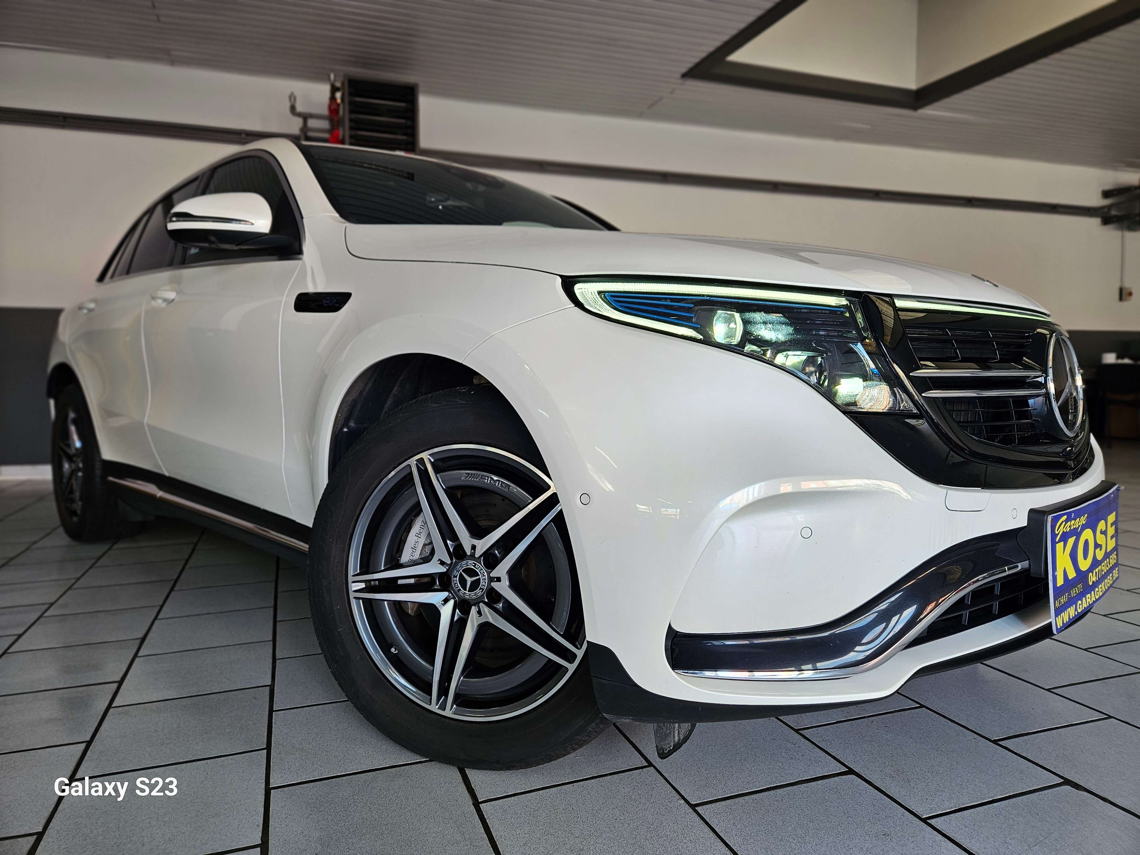Mercedes-Benz EQC 400 80 kWh 4-Matic//AMG//CUIR//PHARES LED//FULL OPTION