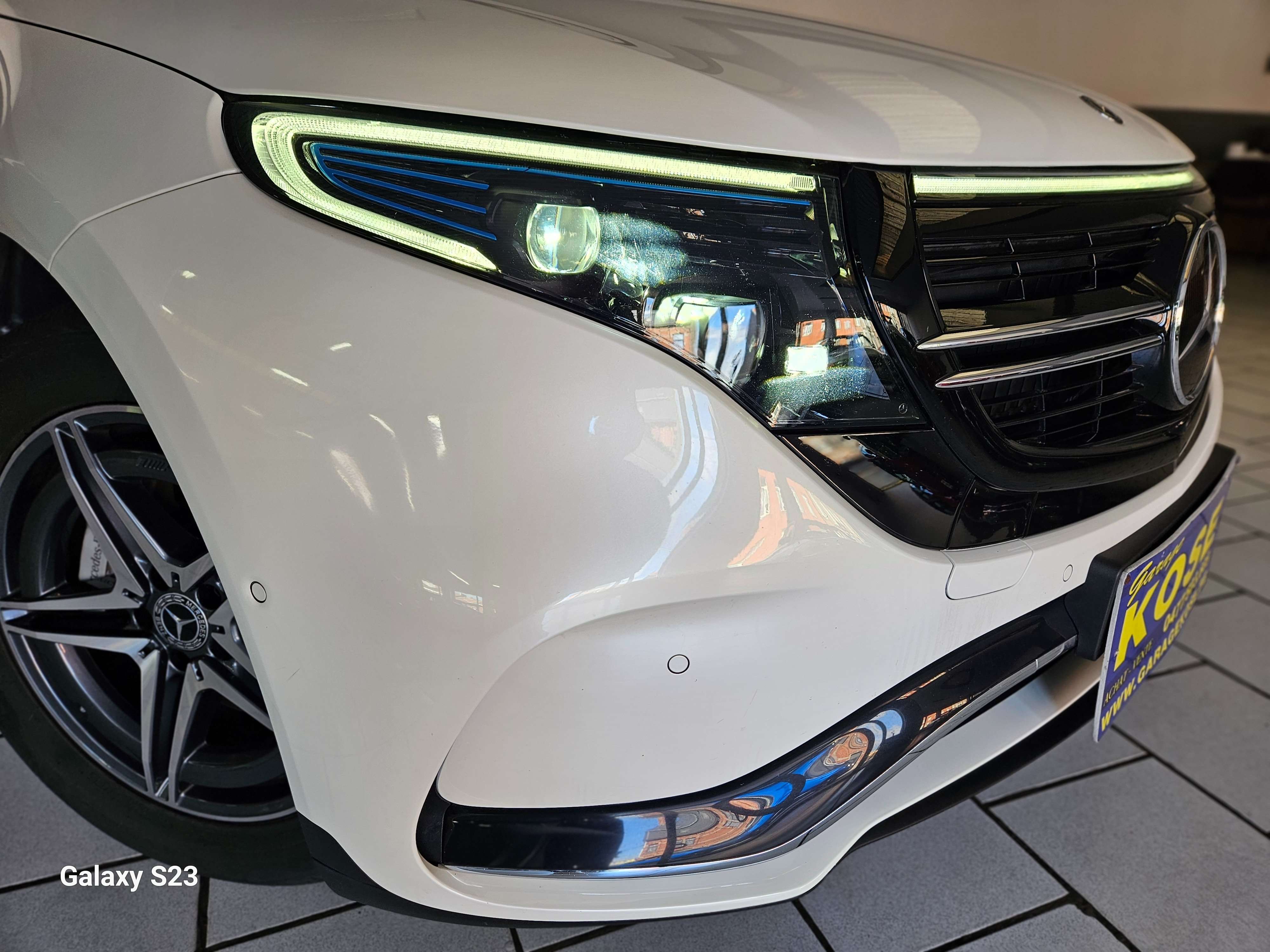 Mercedes-Benz EQC 400 80 kWh 4-Matic//AMG//CUIR//PHARES LED//FULL OPTION