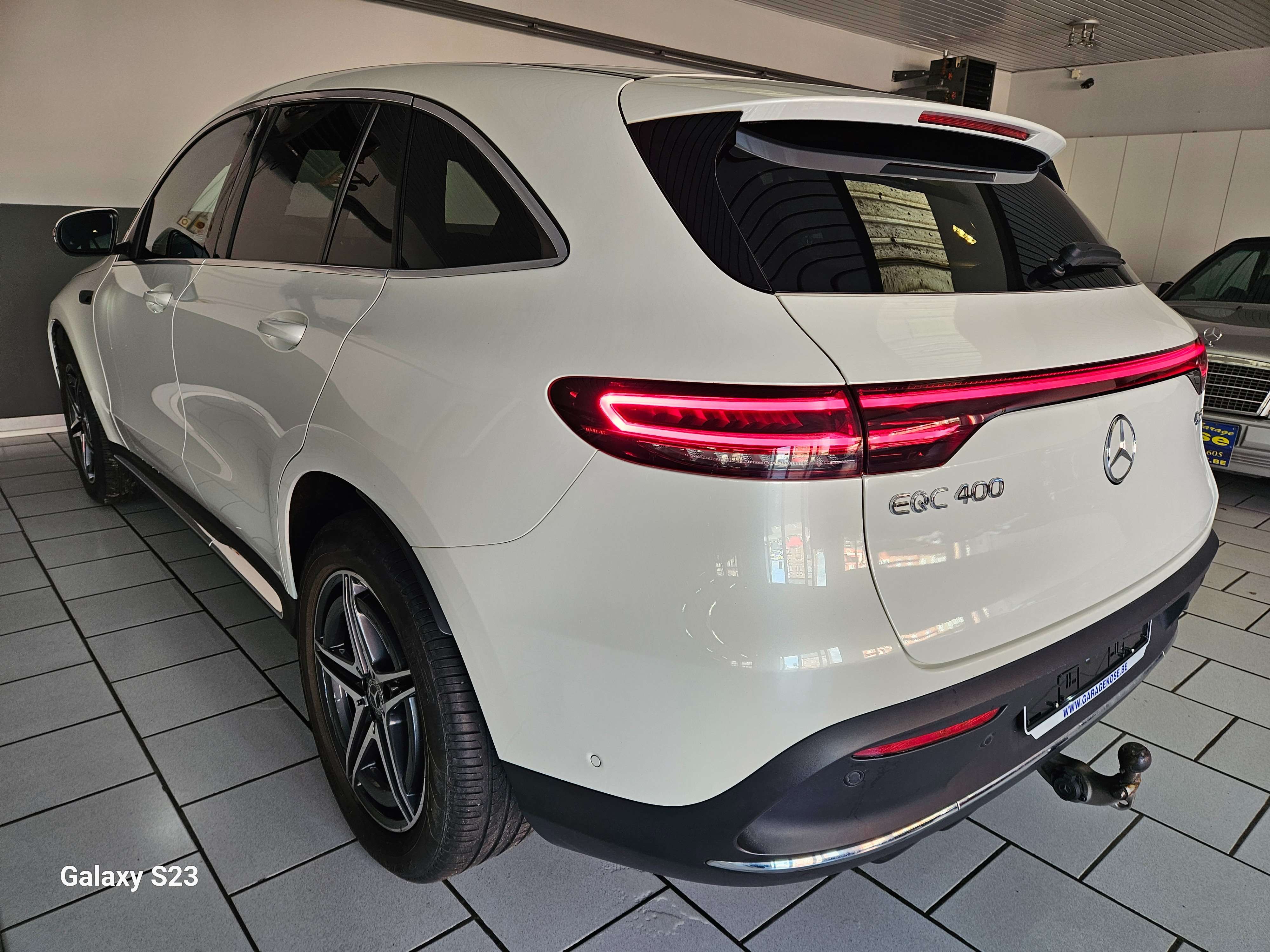 Mercedes-Benz EQC 400 80 kWh 4-Matic//AMG//CUIR//PHARES LED//FULL OPTION