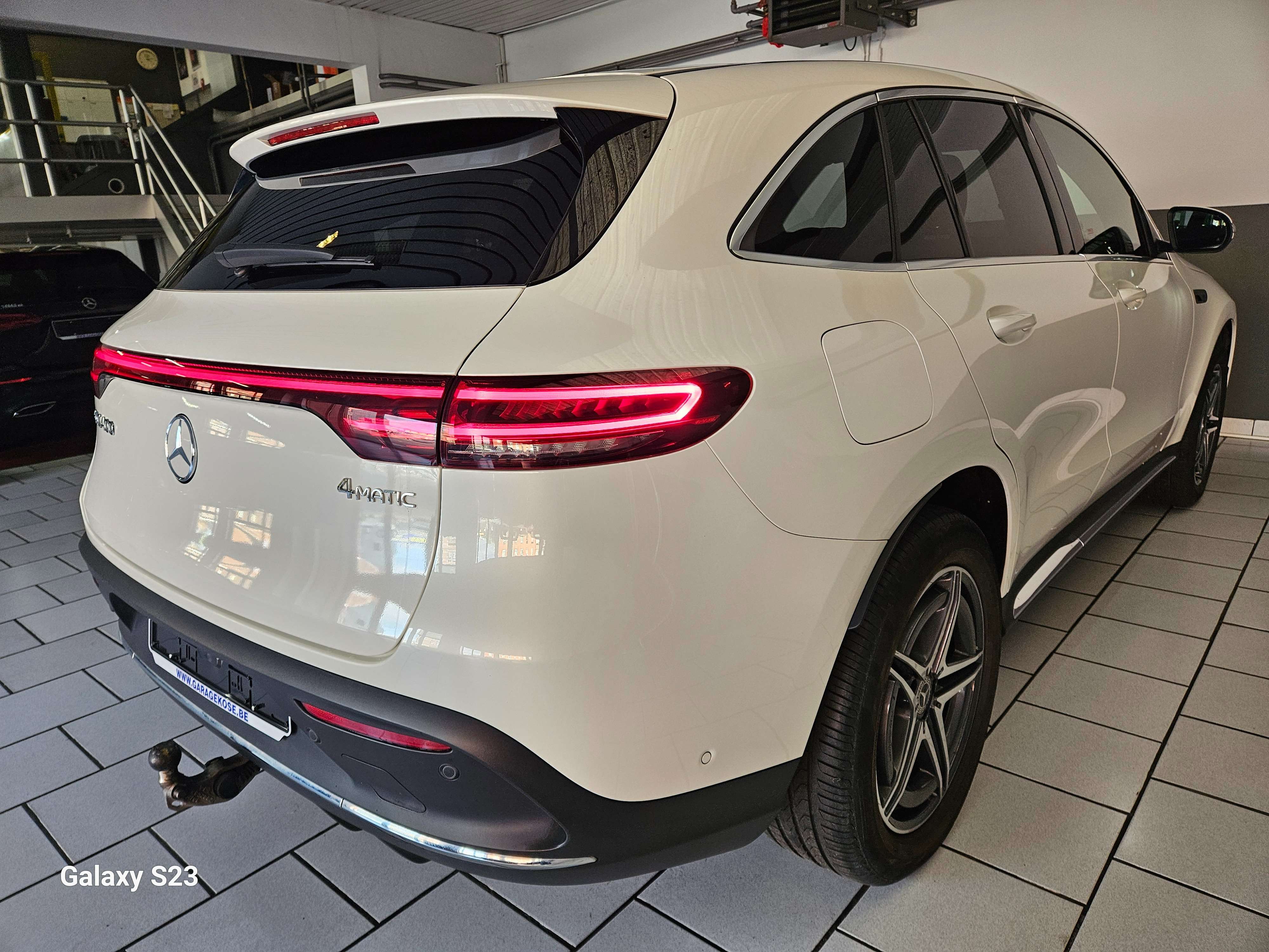 Mercedes-Benz EQC 400 80 kWh 4-Matic//AMG//CUIR//PHARES LED//FULL OPTION