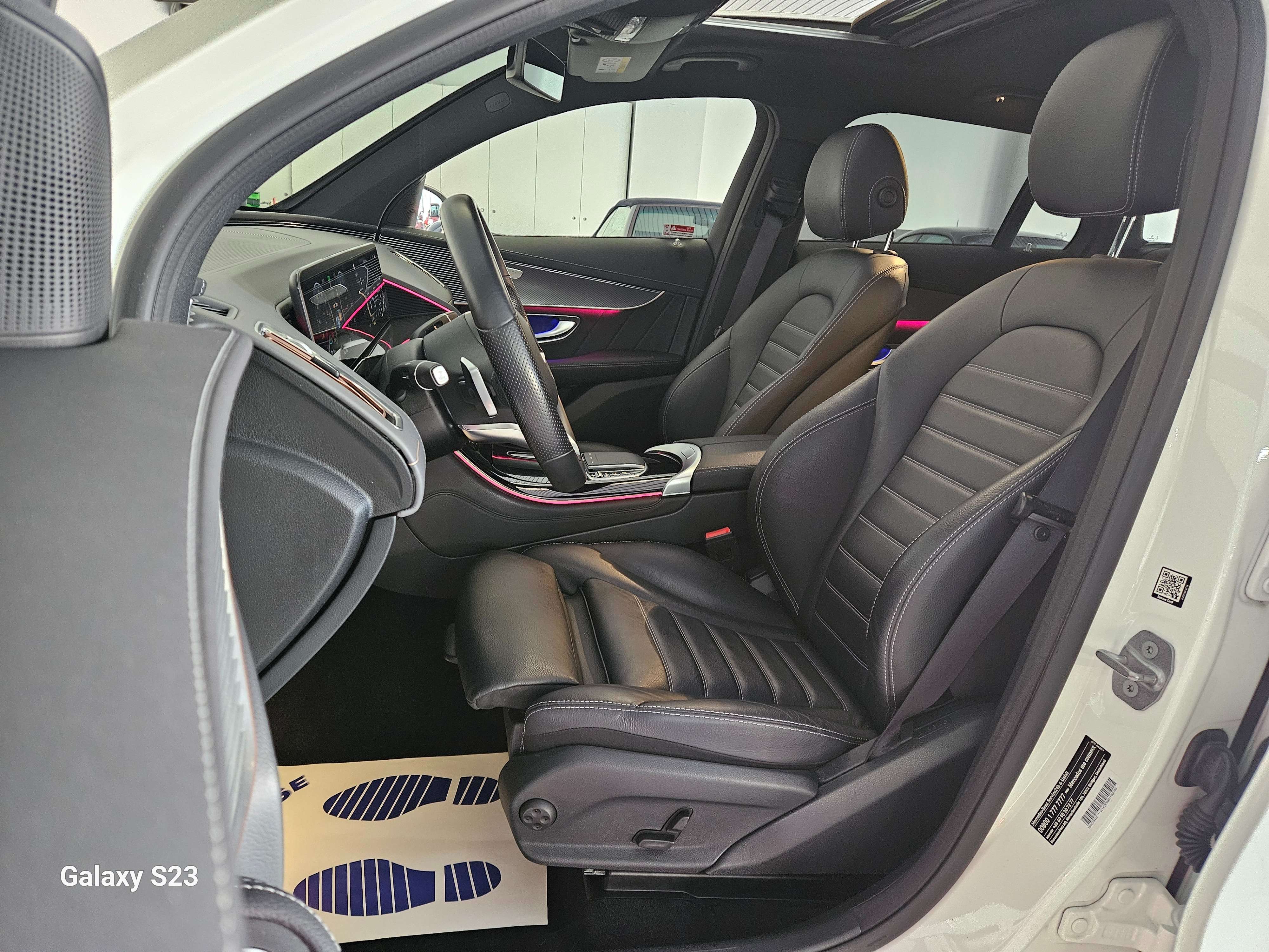 Mercedes-Benz EQC 400 80 kWh 4-Matic//AMG//CUIR//PHARES LED//FULL OPTION