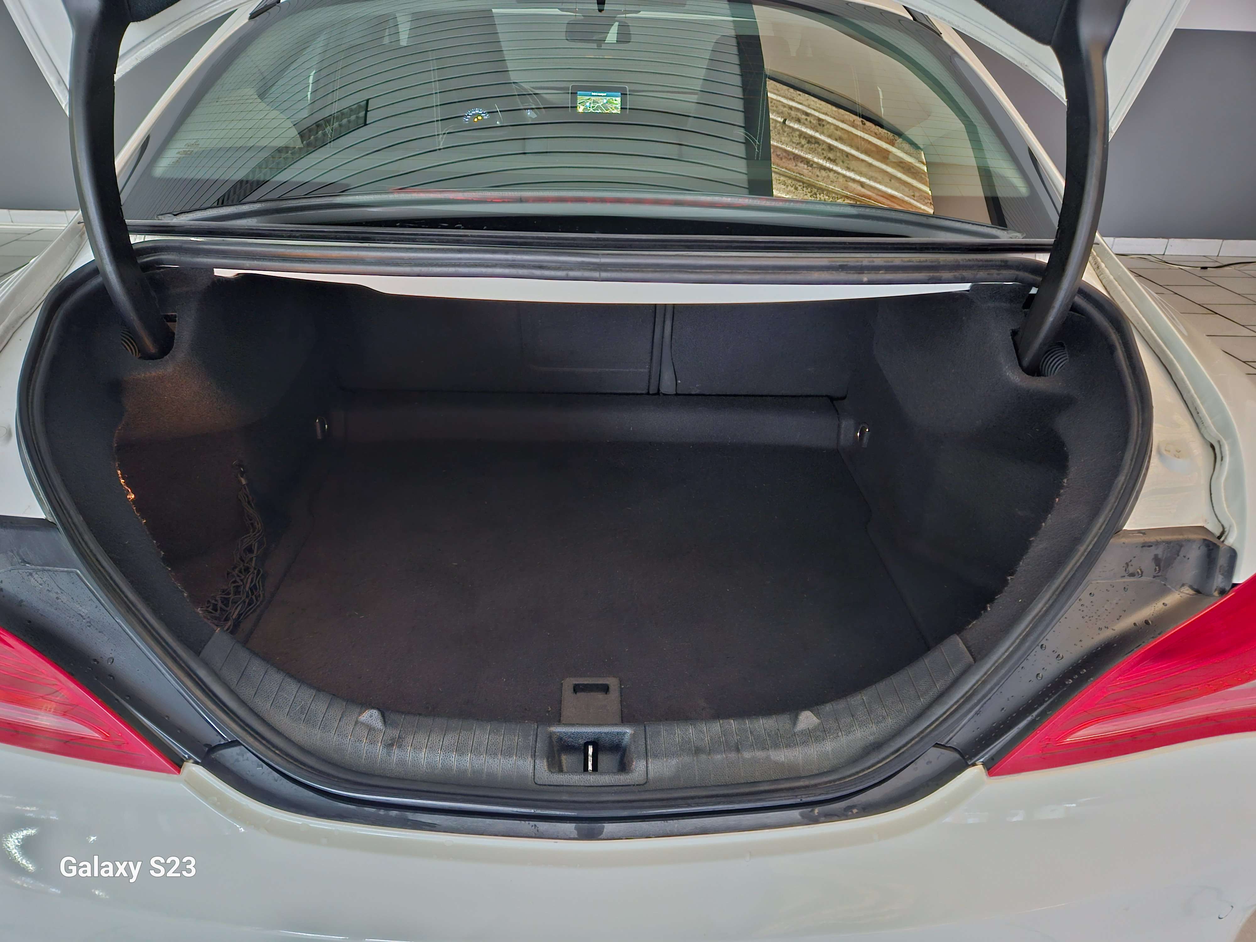 Mercedes-Benz CLA 180 CLA180//CUIR+TISSU/CLIM/NAVIGATION//XENON/CAR-PASS