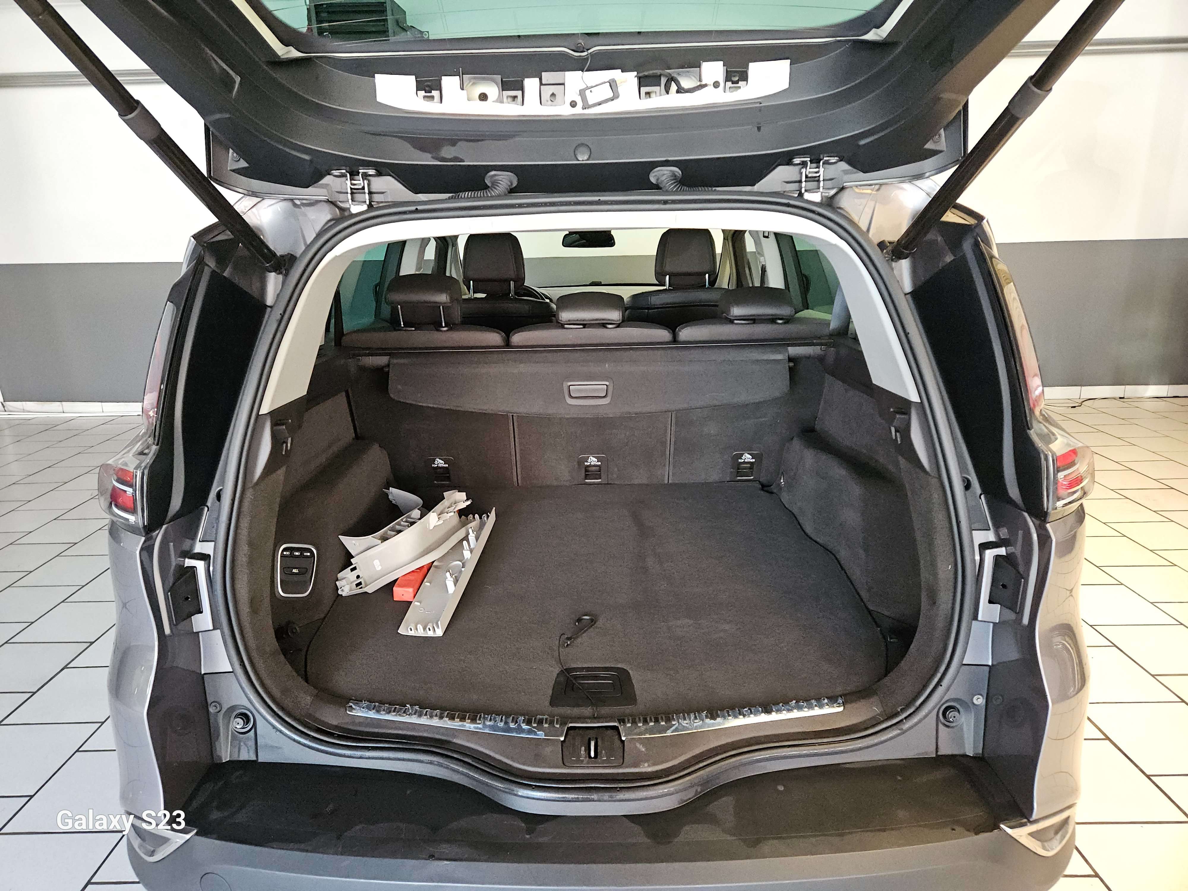 Renault Espace 1.6 dCi //PHARES LED/CUIR/NAVIGATION/EXPORT+PRIX MARCHAND