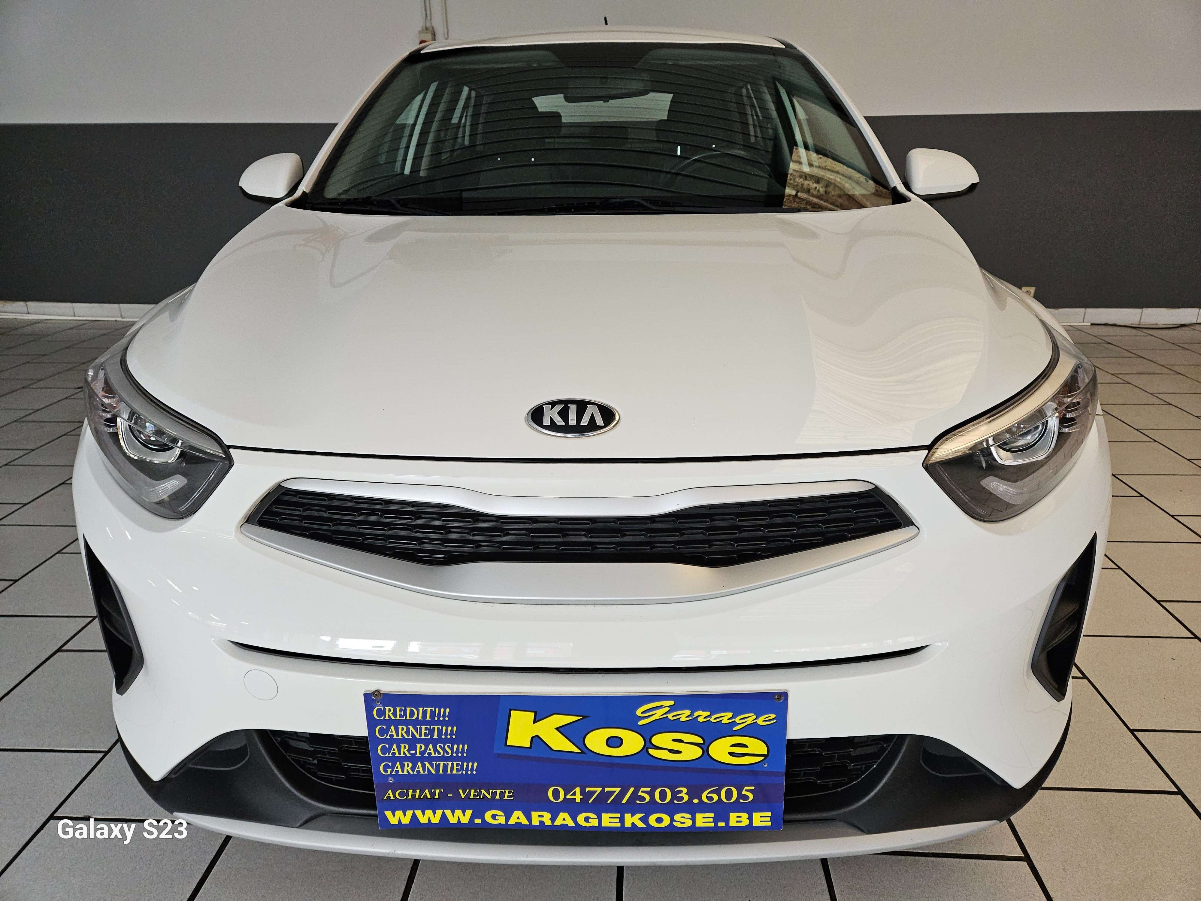 Kia Stonic 1.6CRDI/CLIMATISATION/NAVIGATION/GARANTIE/CAR-PASS