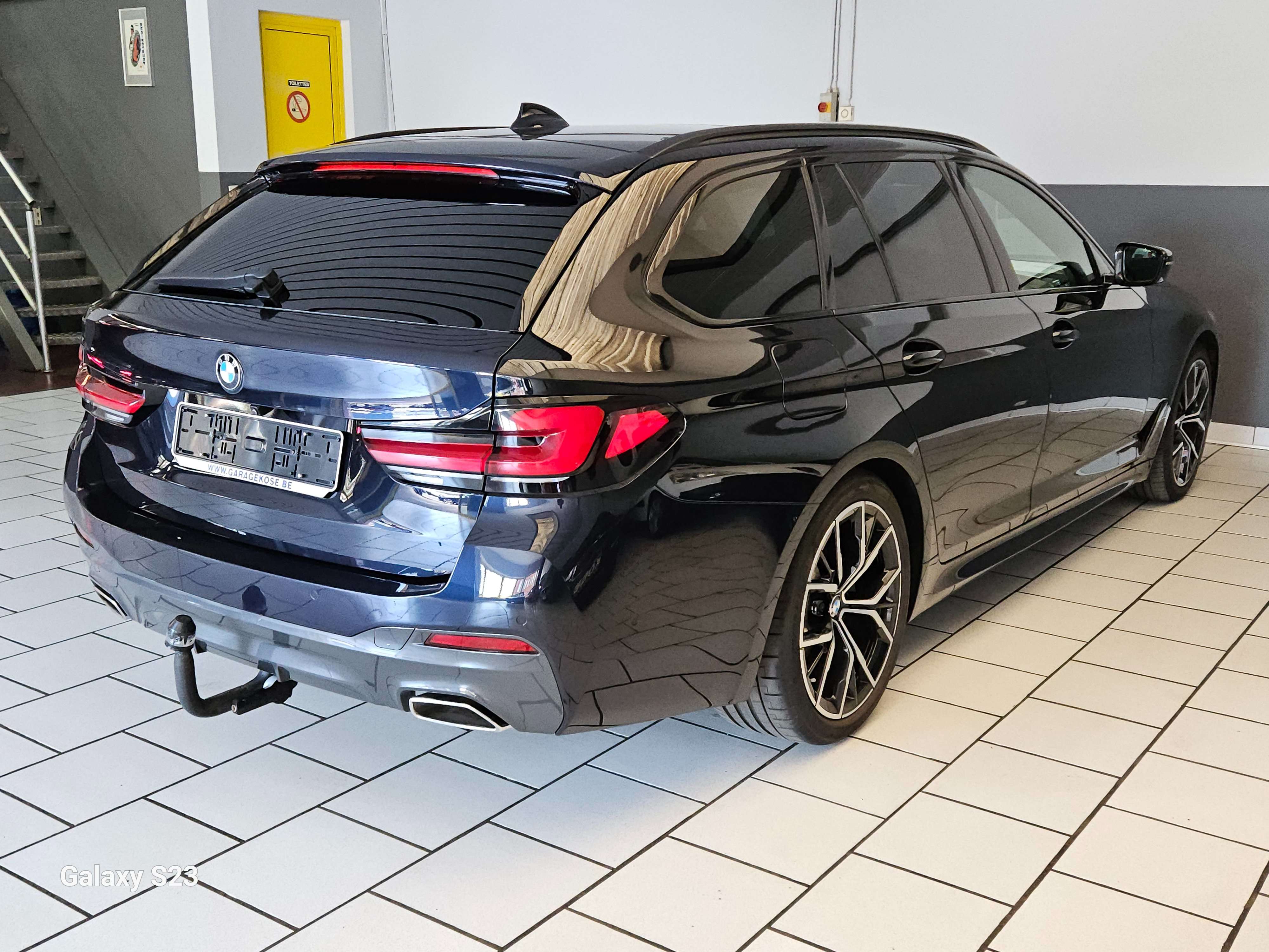 BMW 520 i PACK-M SPORT TOIT PANO COCKPIT AMBIANCE LED FULL