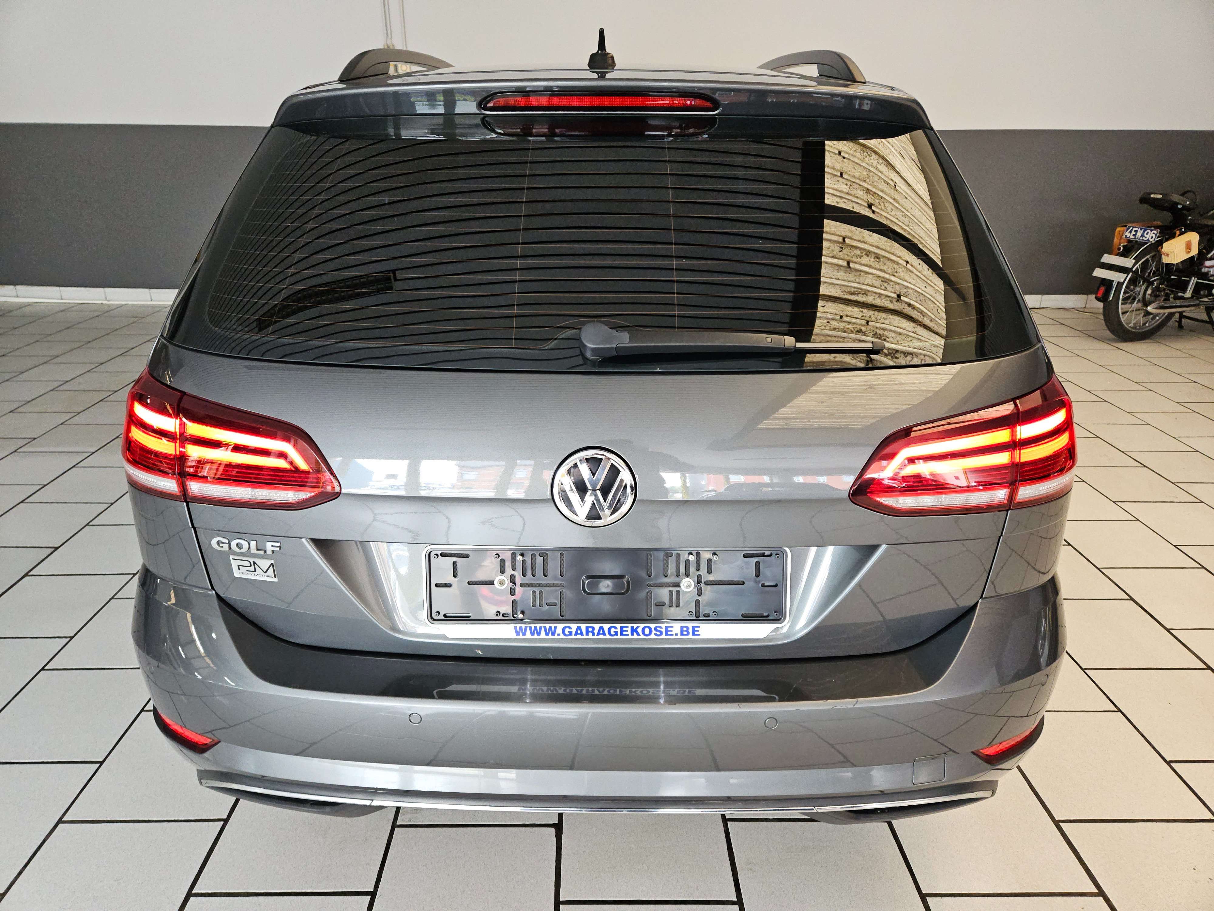 Volkswagen Golf Variant SW 1.0 TSI//NAVIGATION//CUIR//CARPLAY//CAR-PASS