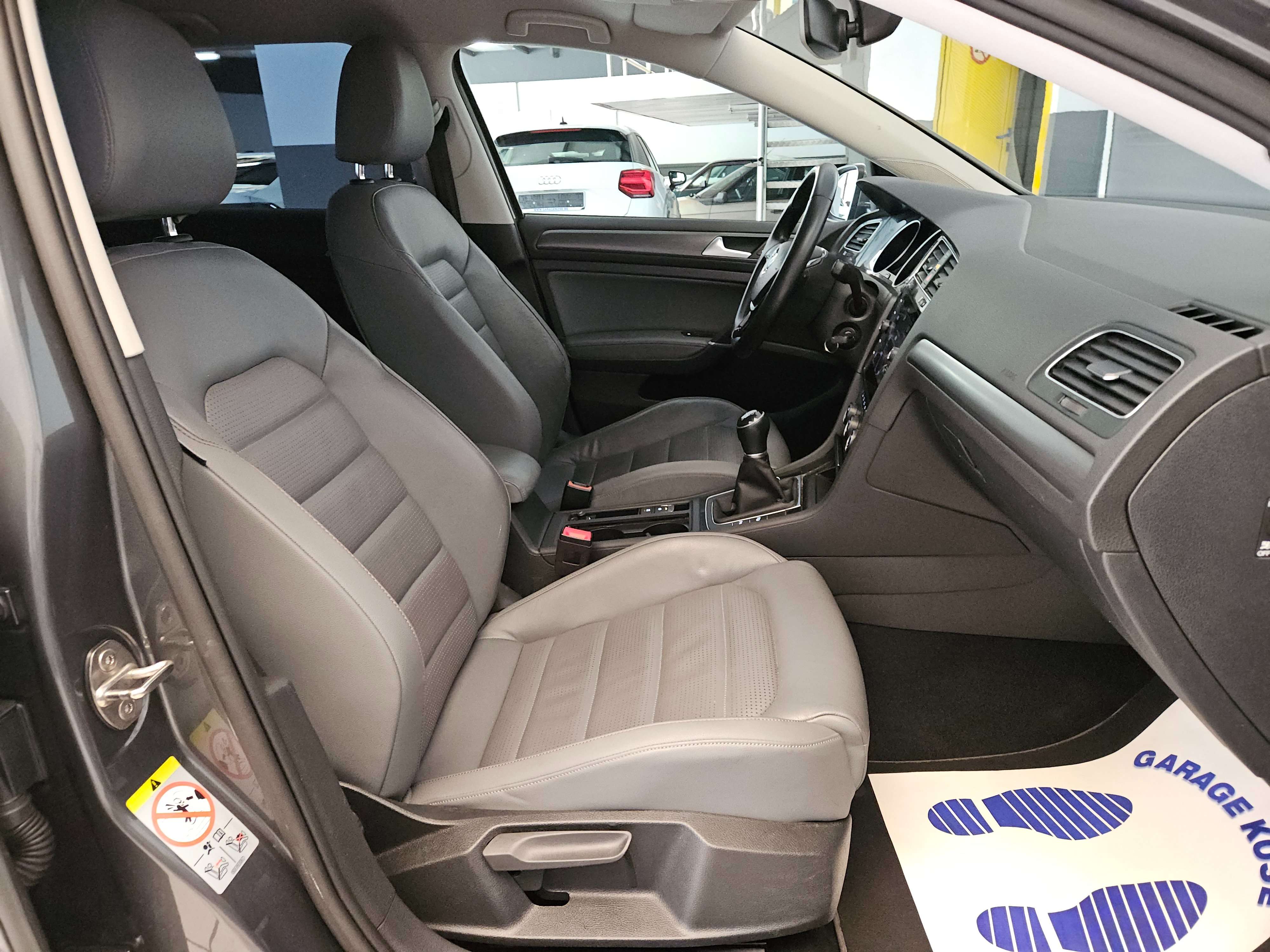 Volkswagen Golf Variant SW 1.0 TSI//NAVIGATION//CUIR//CARPLAY//CAR-PASS
