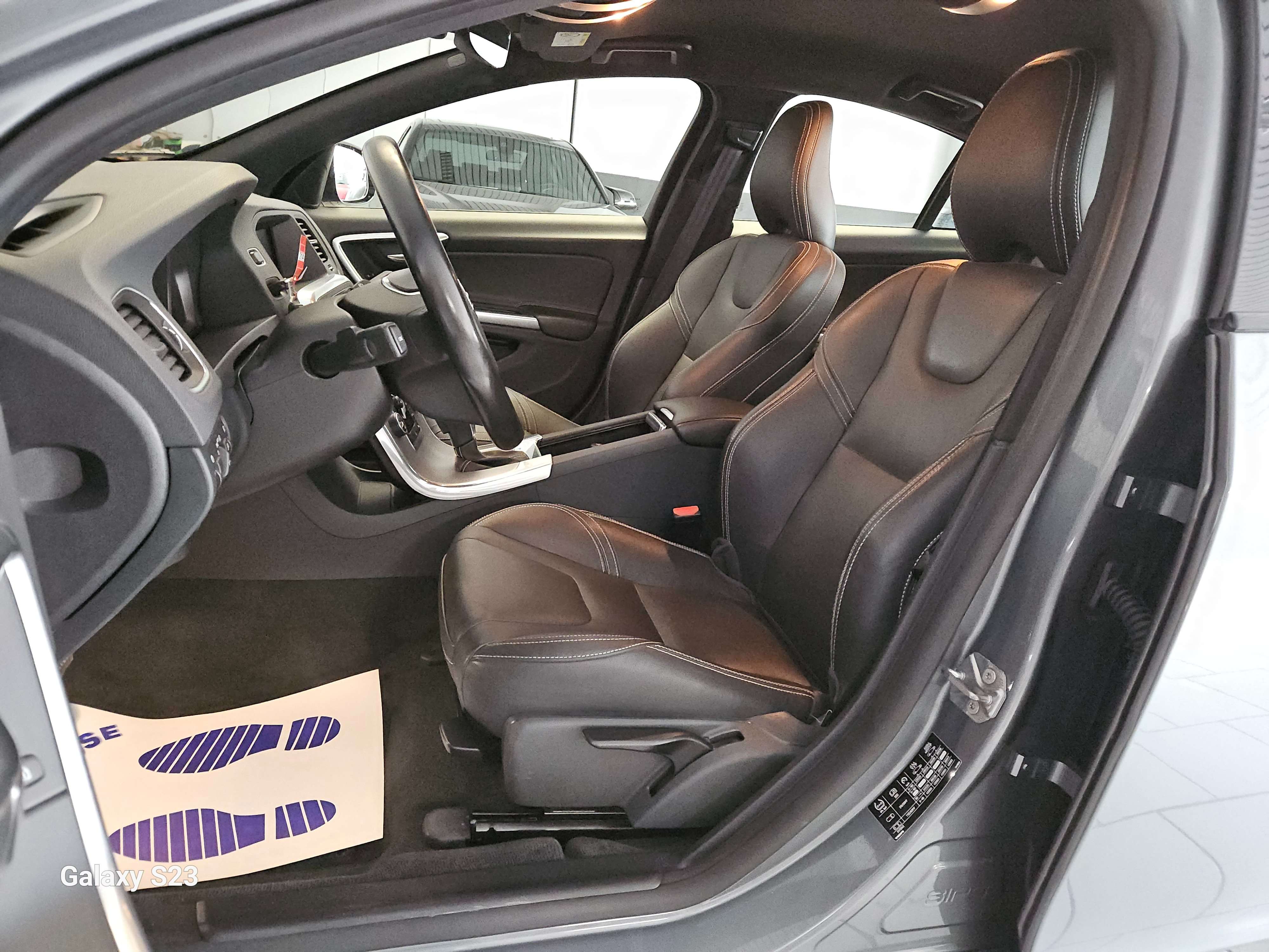 Volvo S60 15 E 122CV //CUIR//NAVIGATION/AUTOMATIQUE/GARANTIE