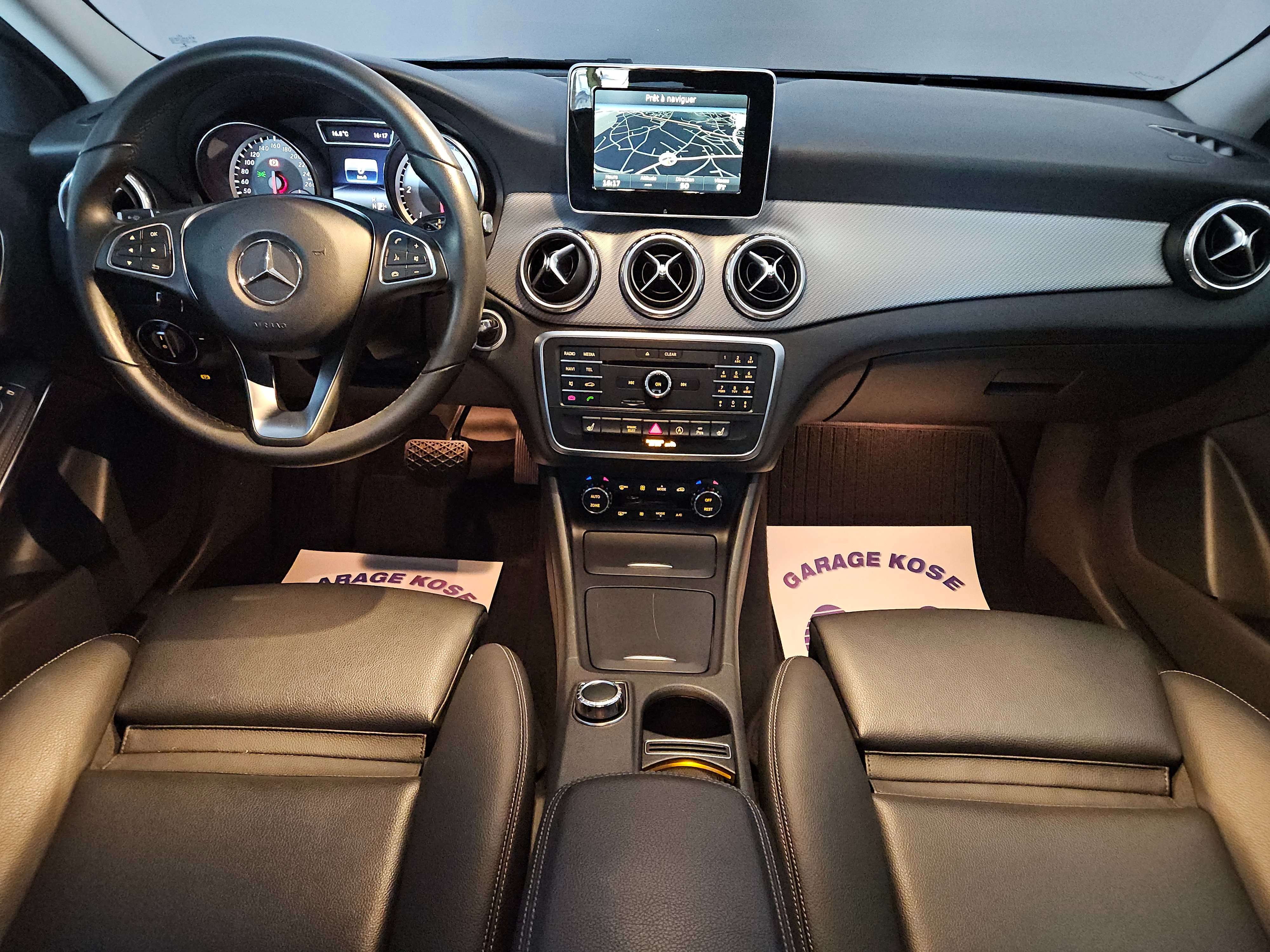 Mercedes-Benz GLA 180 AUTOMATIQUE//CUIR//NAVIGATION//GARANTIE//CAR-PASS