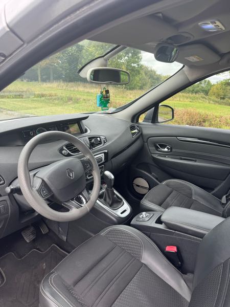 Renault Grand Scenic III (3) 1.5 DCI 110 BOSE EDITION EDC 7PL