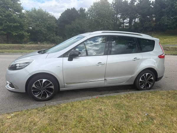 Renault Grand Scenic III (3) 1.5 DCI 110 BOSE EDITION EDC 7PL