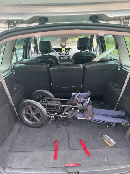 Renault Grand Scenic III (3) 1.5 DCI 110 BOSE EDITION EDC 7PL