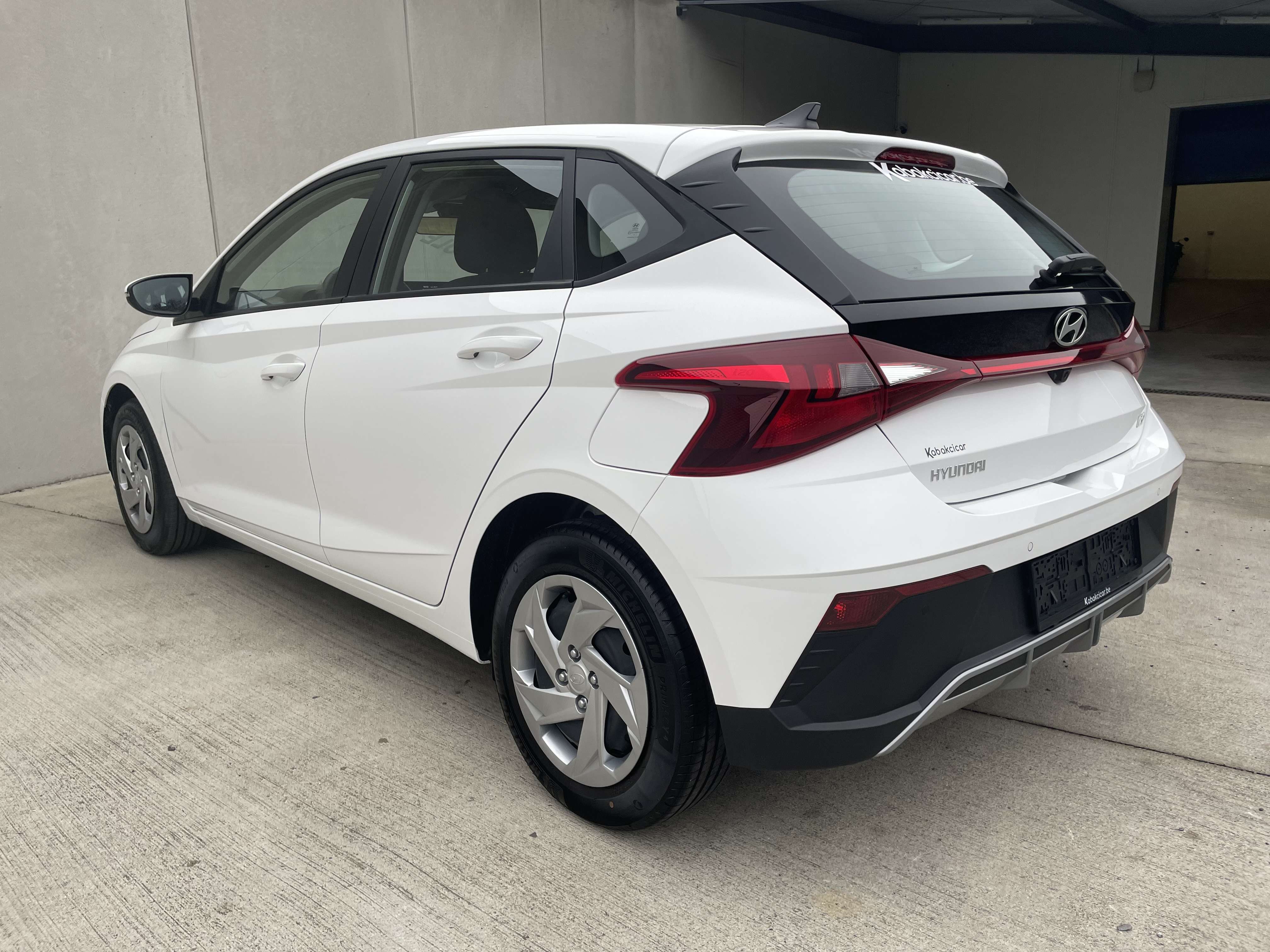 Hyundai i20 1.2i 84CH/NAVIGATION/CAMERA/CLIM/CRUISE/NEUF!!