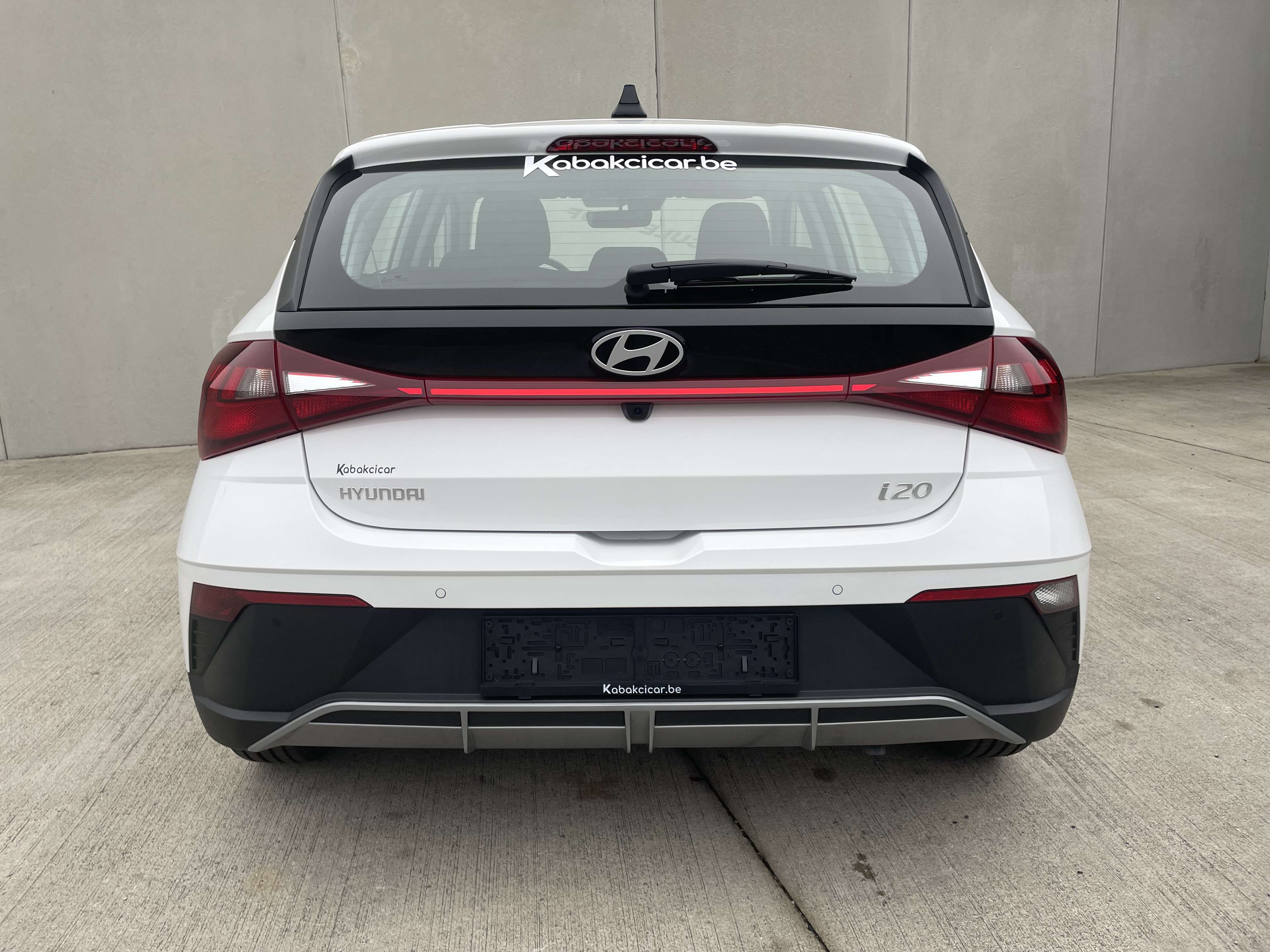 Hyundai i20 1.2i 84CH/NAVIGATION/CAMERA/CLIM/CRUISE/NEUF!!