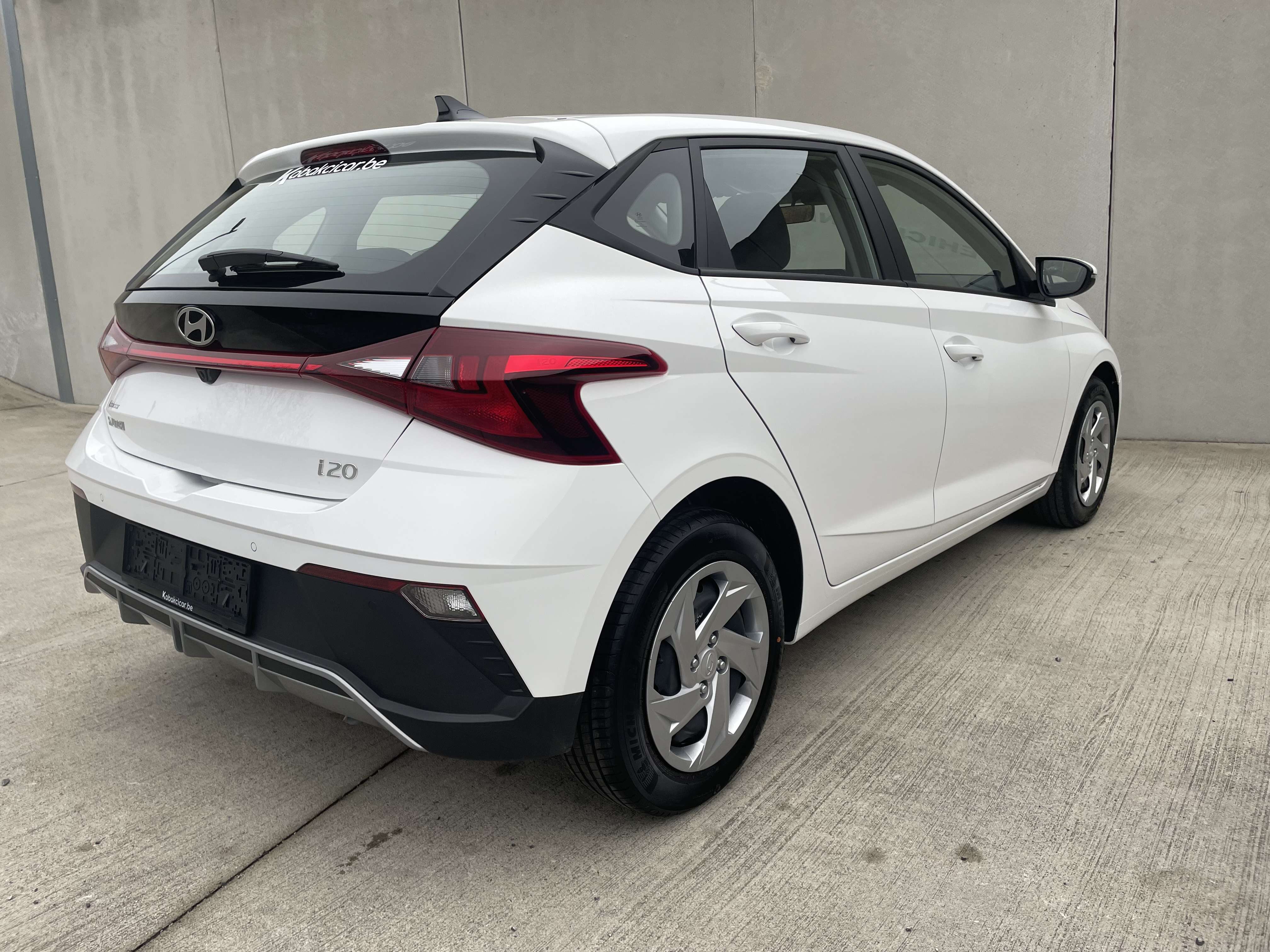Hyundai i20 1.2i 84CH/NAVIGATION/CAMERA/CLIM/CRUISE/NEUF!!