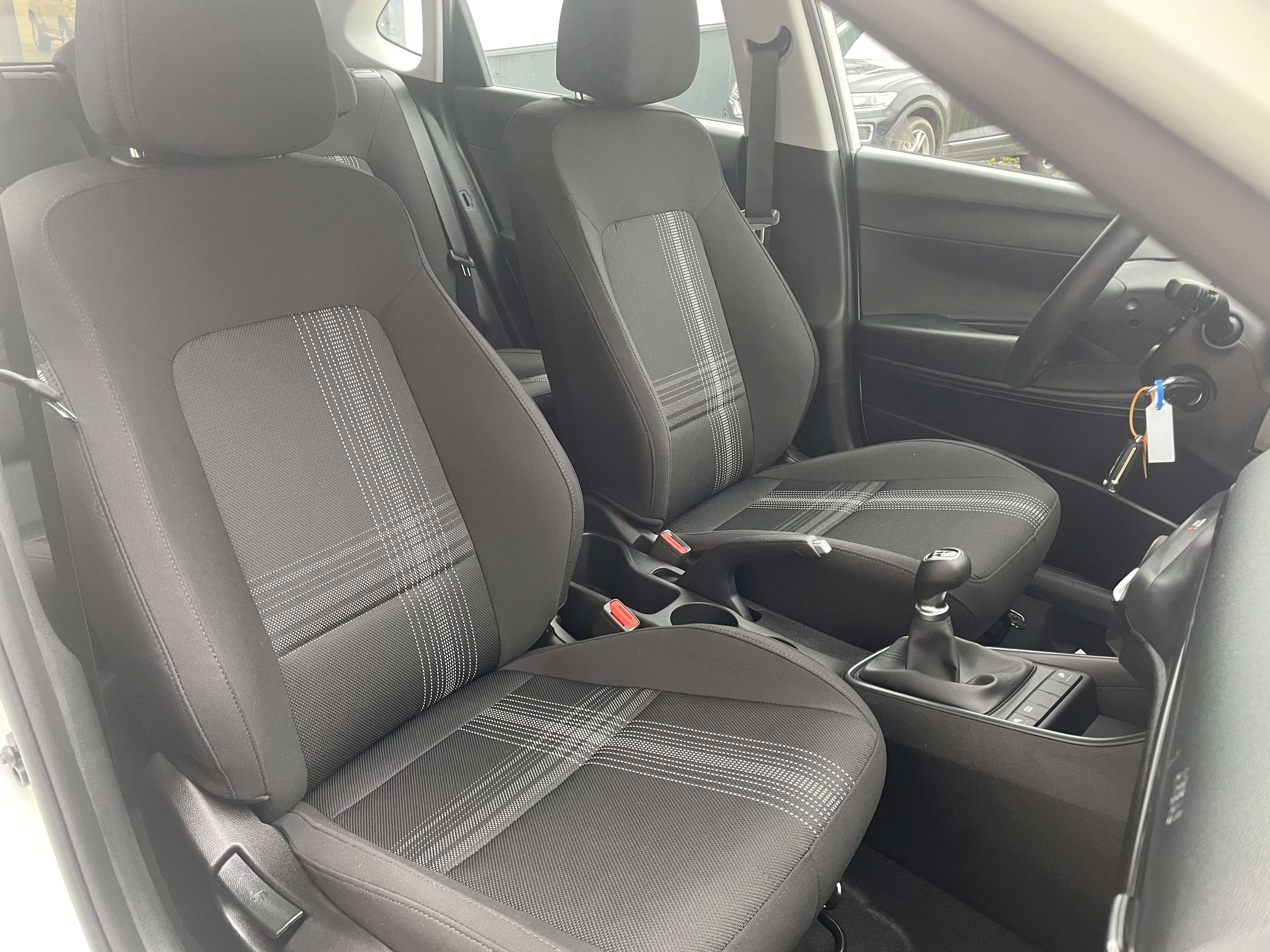 Hyundai i20 1.2i 84CH/NAVIGATION/CAMERA/CLIM/CRUISE/NEUF!!