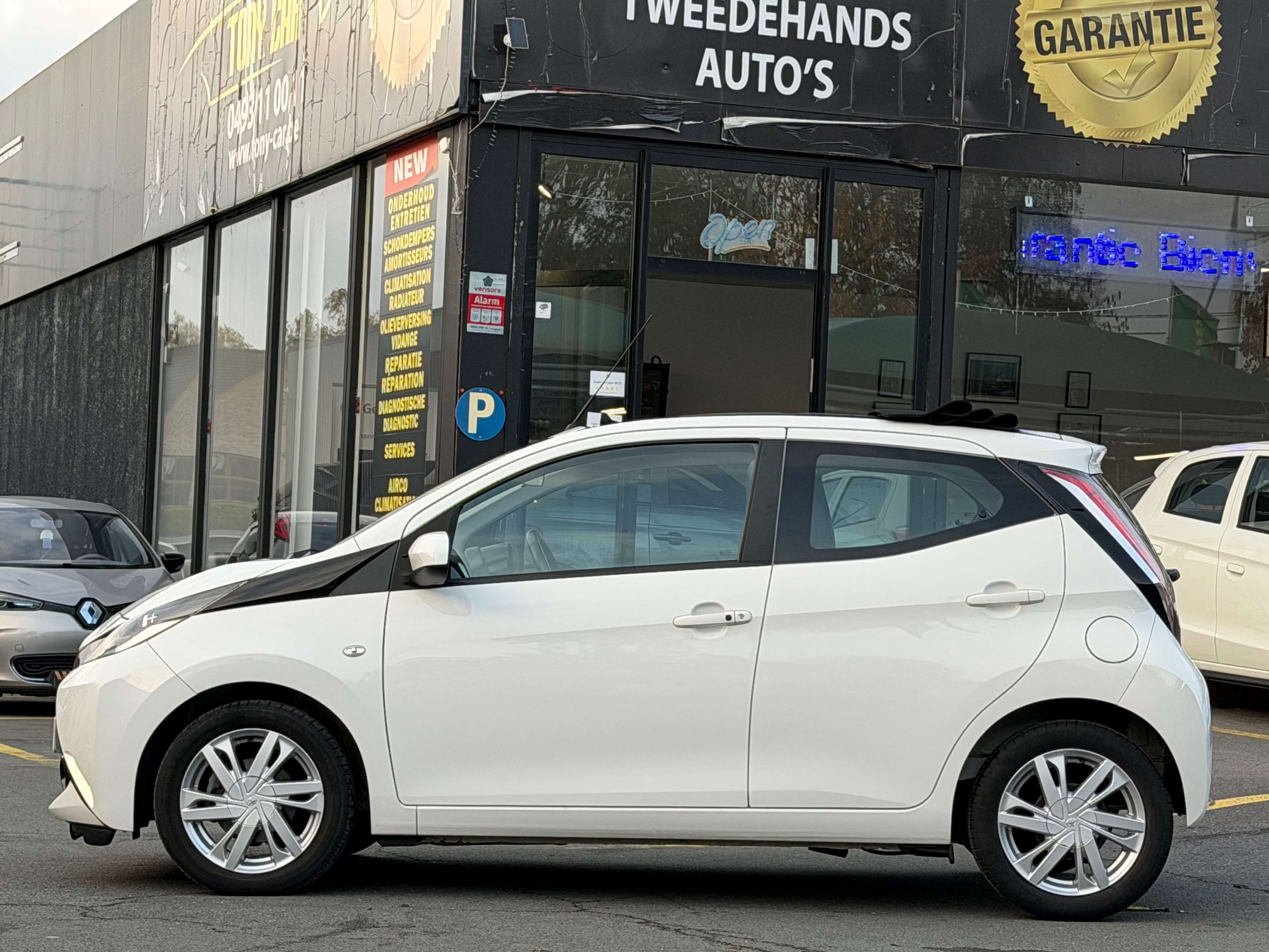 Toyota Aygo Aygo1.0i VVT-i* Boîte auto*NAVI+CAMERA*CUIR*BT*