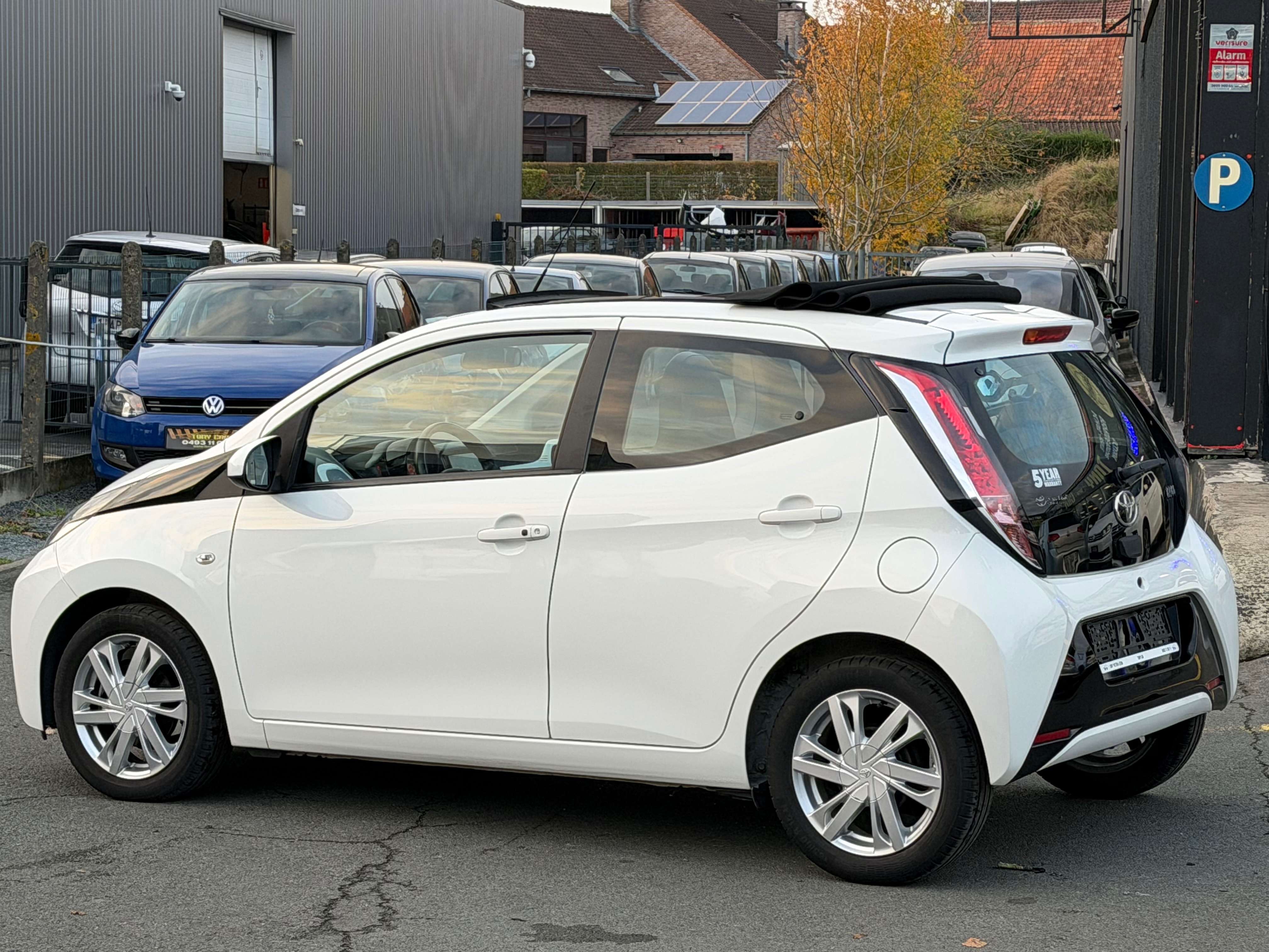 Toyota Aygo Aygo1.0i VVT-i* Boîte auto*NAVI+CAMERA*CUIR*BT*