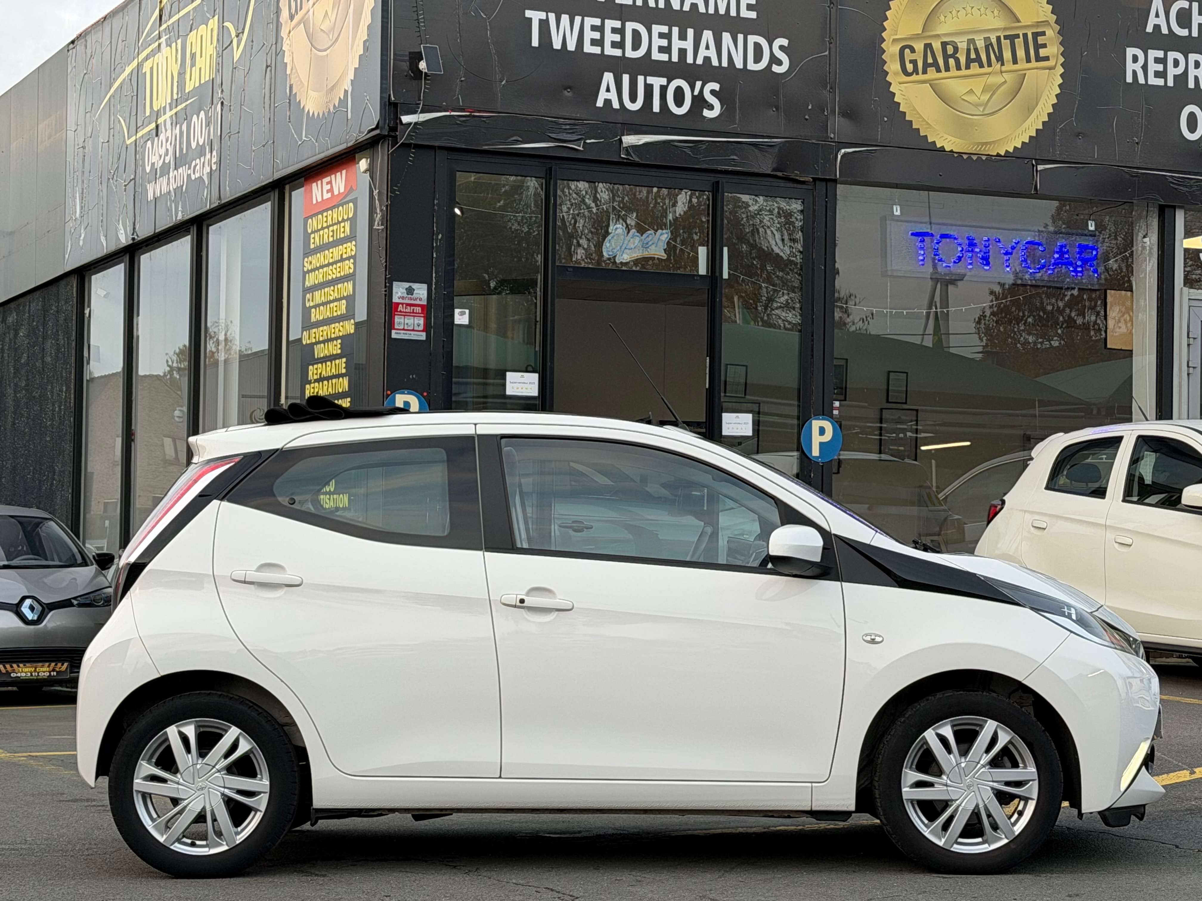 Toyota Aygo Aygo1.0i VVT-i* Boîte auto*NAVI+CAMERA*CUIR*BT*