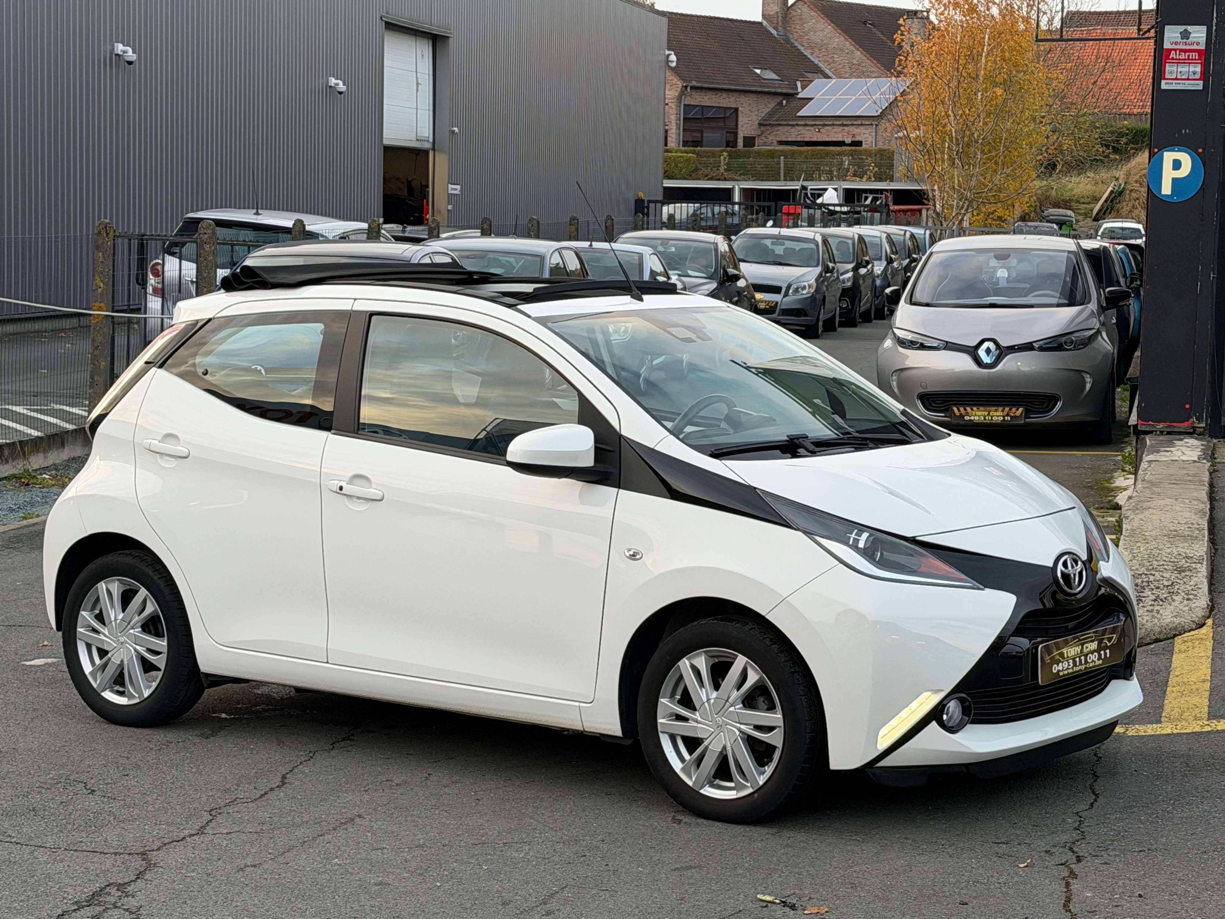 Toyota Aygo Aygo1.0i VVT-i* Boîte auto*NAVI+CAMERA*CUIR*BT*
