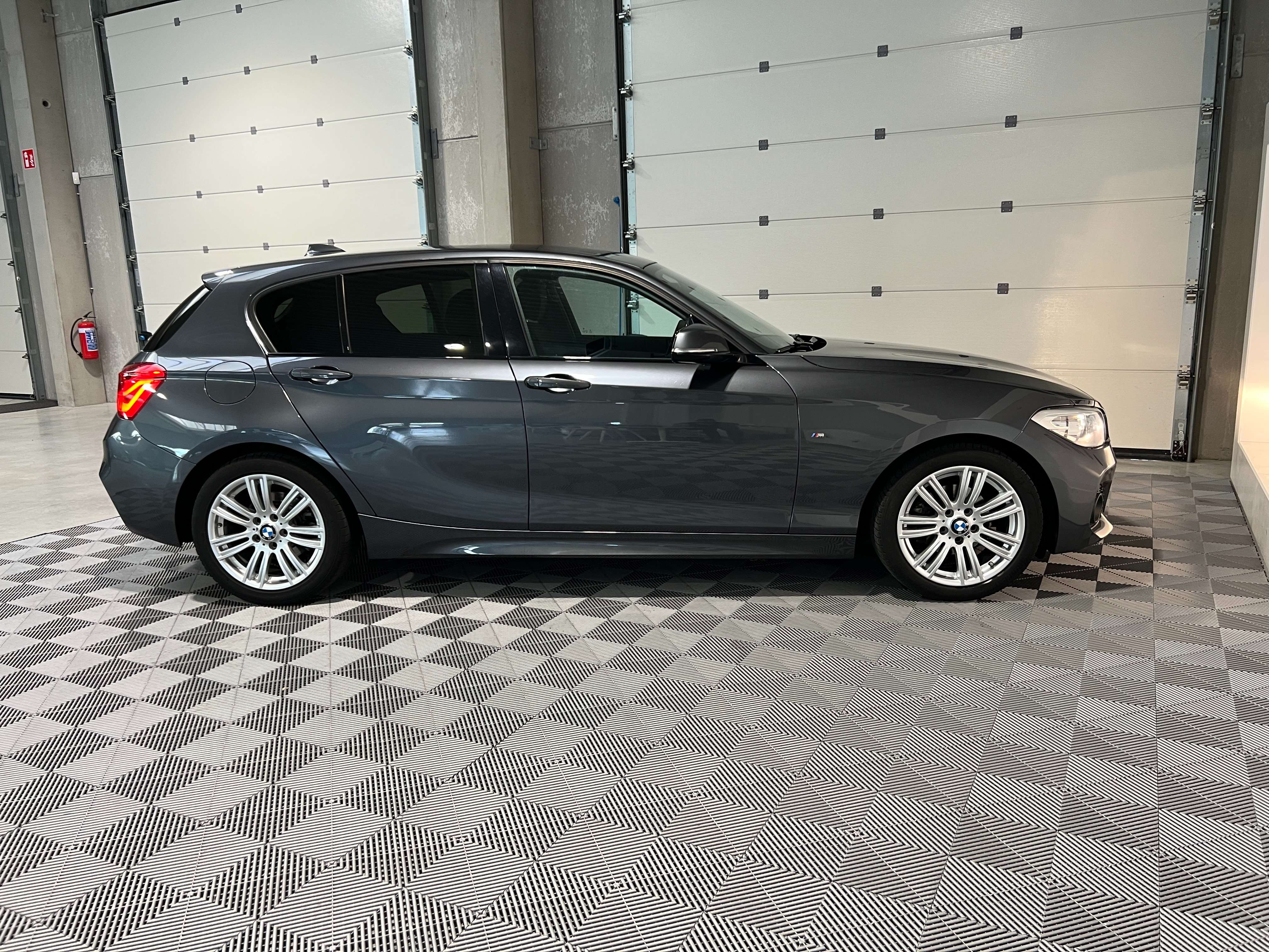 BMW 116 116i PACK M INT+EXT/GPS/CLIM AUTO/PDC ARR/ATT REM