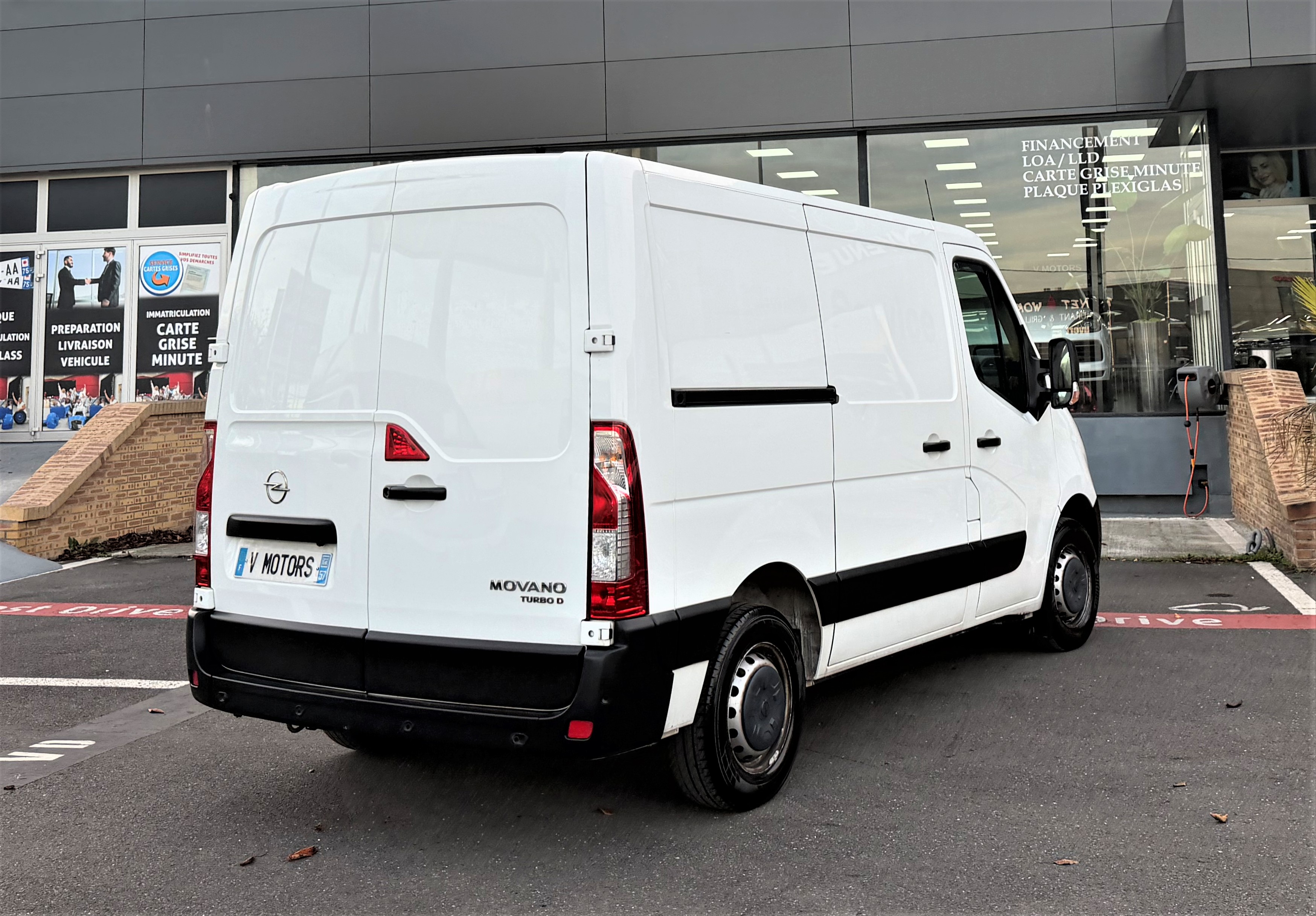 Opel Movano II (2) 2.3 D S/S 180 Turbo 2WD EASYTRONIC L1 H1 1er Main