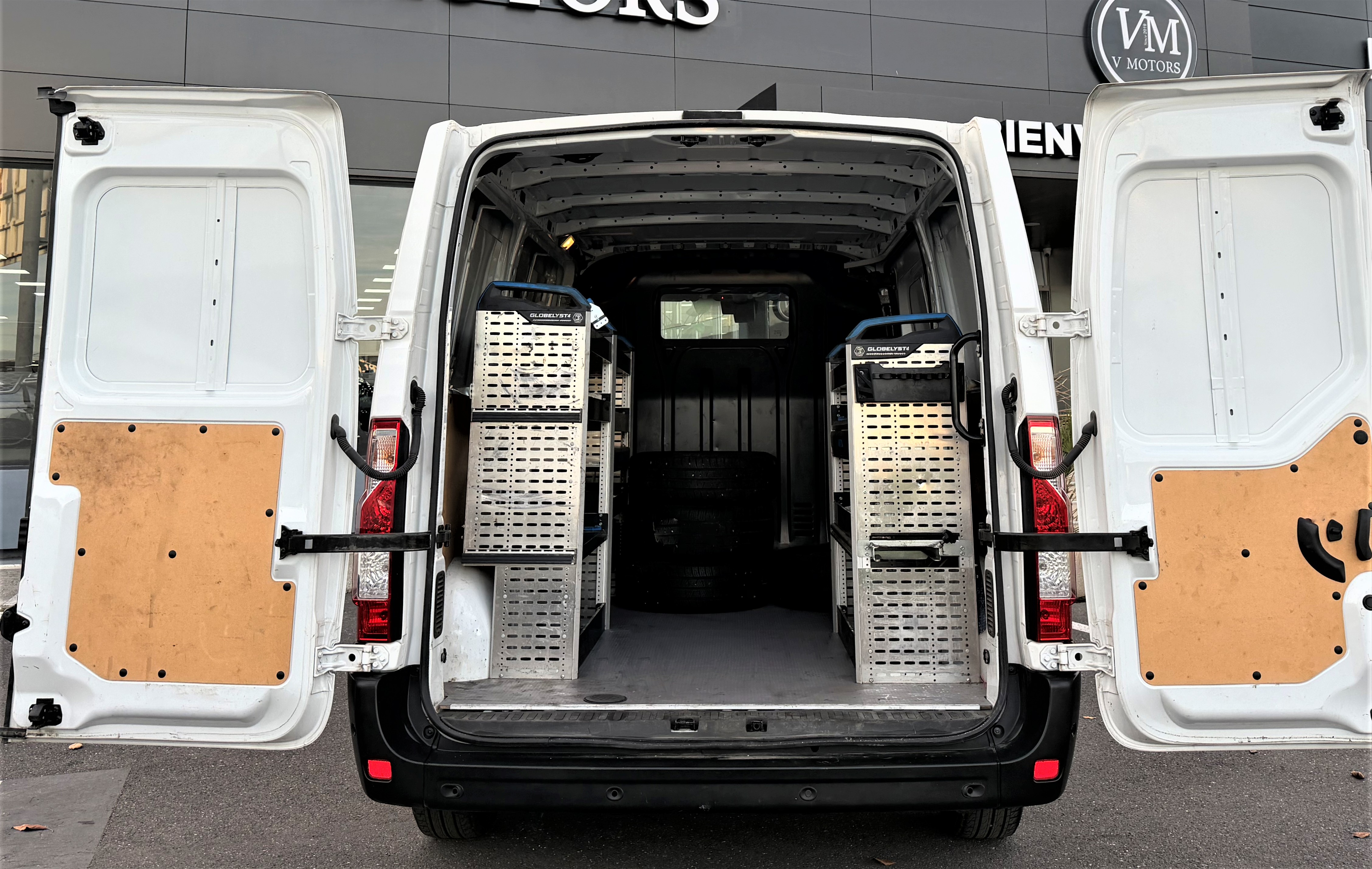 Opel Movano II (2) 2.3 D S/S 180 Turbo 2WD EASYTRONIC L1 H1 1er Main
