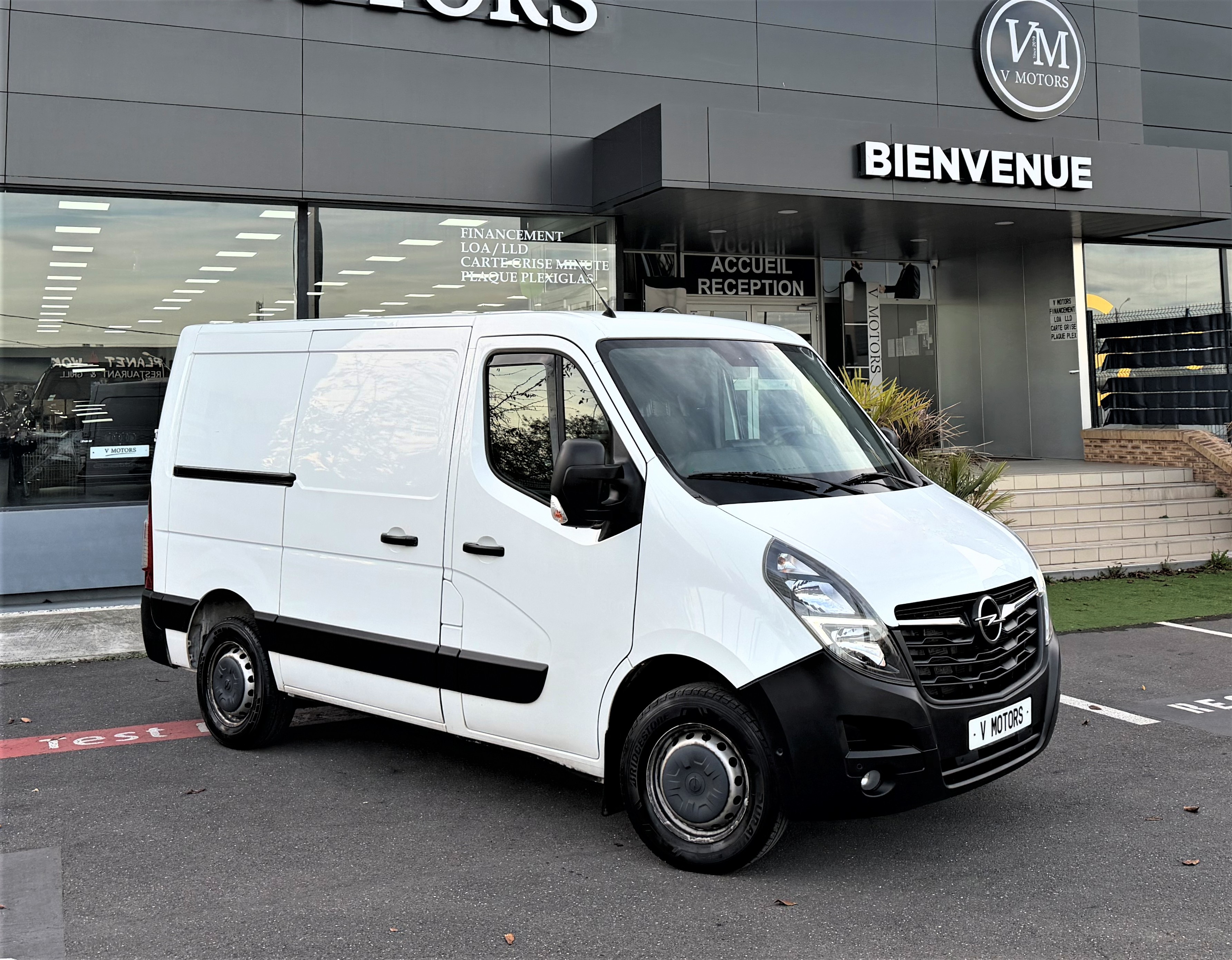 Opel Movano II (2) 2.3 D S/S 180 Turbo 2WD EASYTRONIC L1 H1 1er Main