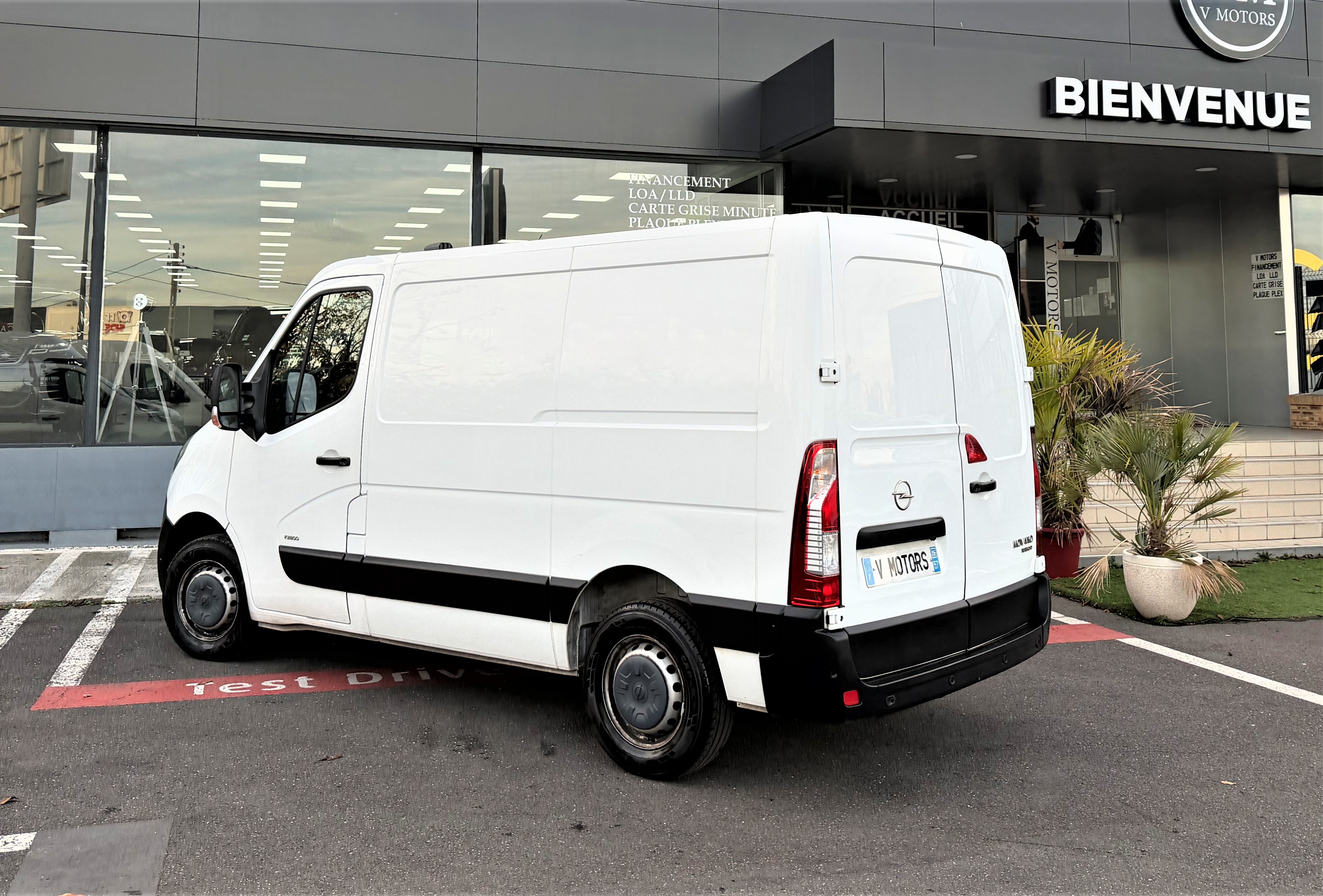 Opel Movano II (2) 2.3 D S/S 180 Turbo 2WD EASYTRONIC L1 H1 1er Main