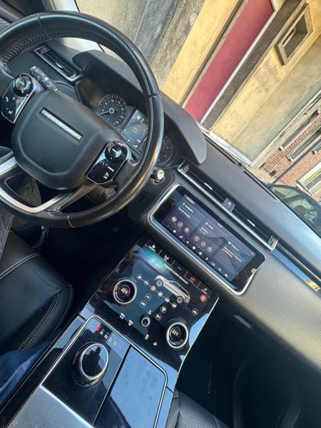 Land Rover Range Rover Velar 2.0 D180 4WD HSE R-DYNAMIC AUTO