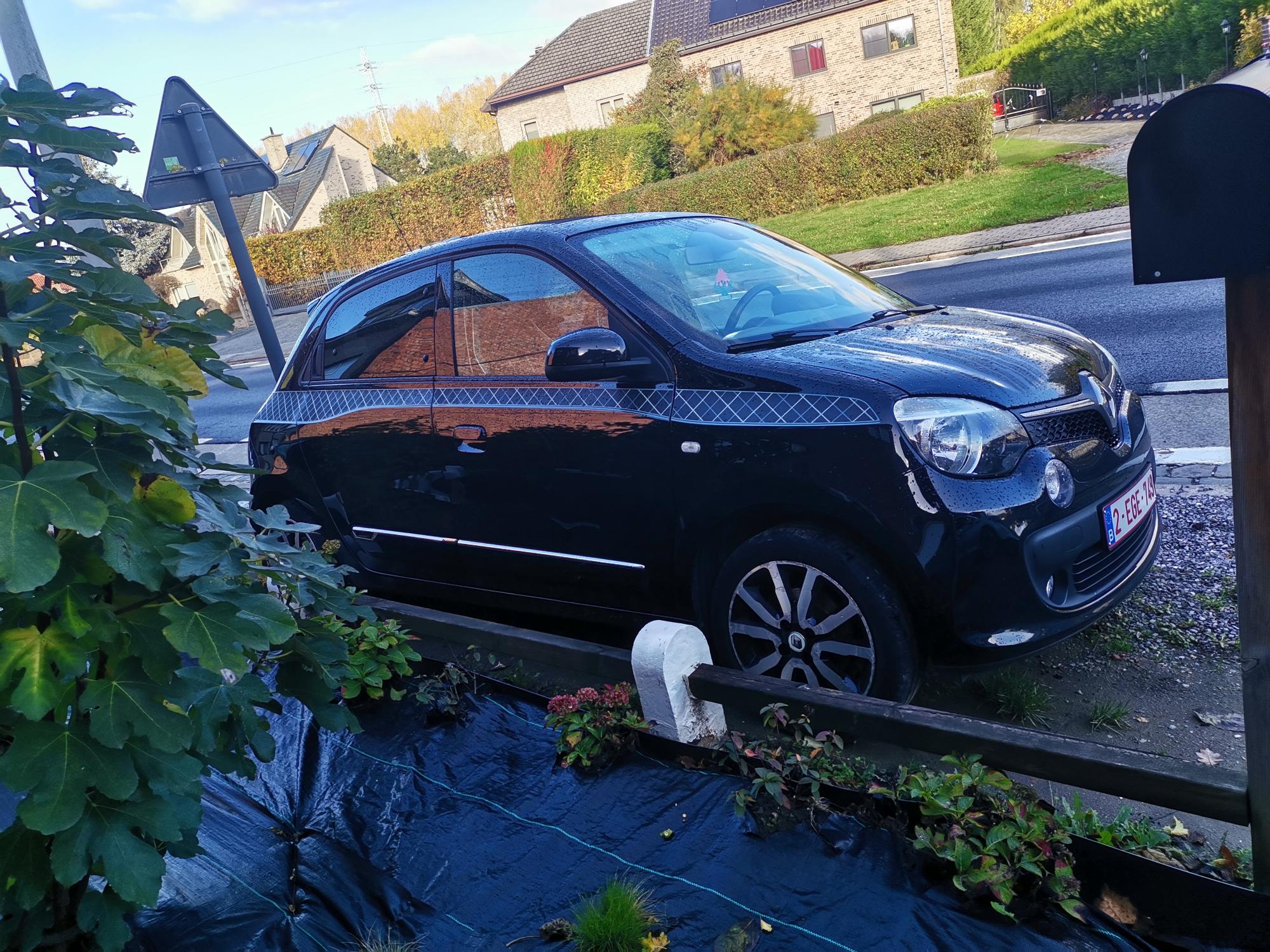 Renault Twingo III 0.9 TCE 90 LA PARISIENNE EDC