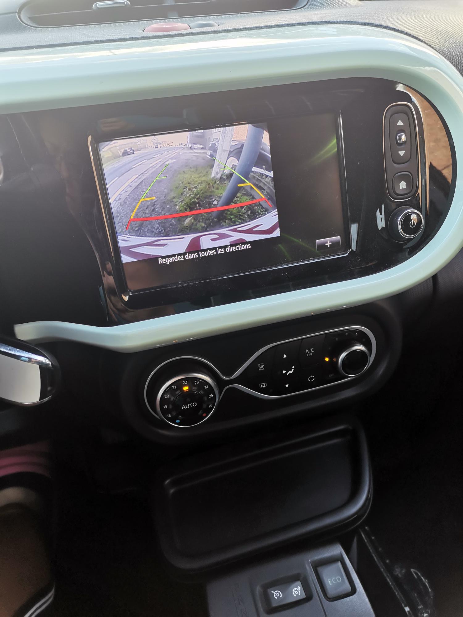 Renault Twingo III 0.9 TCE 90 LA PARISIENNE EDC