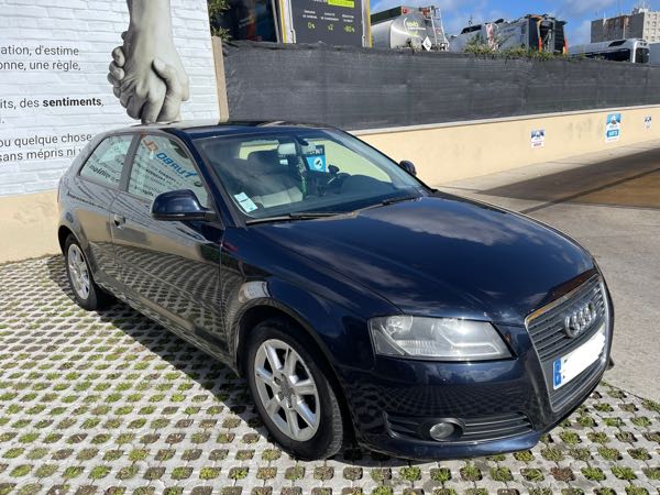 Audi A3 III BERLINE 1.6 TDI DPF 105 AMBIENTE