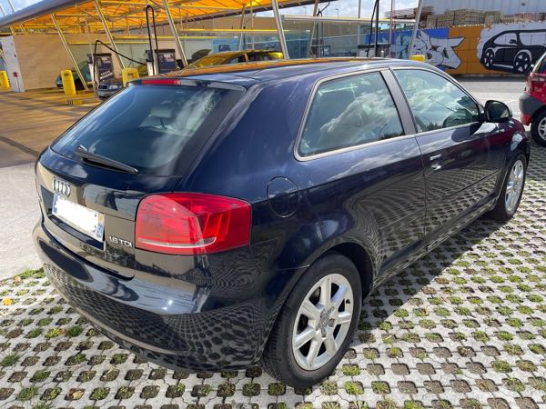 Audi A3 III BERLINE 1.6 TDI DPF 105 AMBIENTE