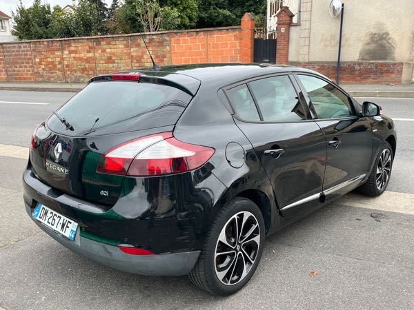 Renault Megane IV (2) 1.5 BLUE DCI 115 BUSINESS EDC 21N