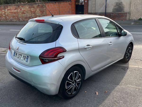 Peugeot 208 (2) 1.2 PURETECH 68 ACTIVE 5P