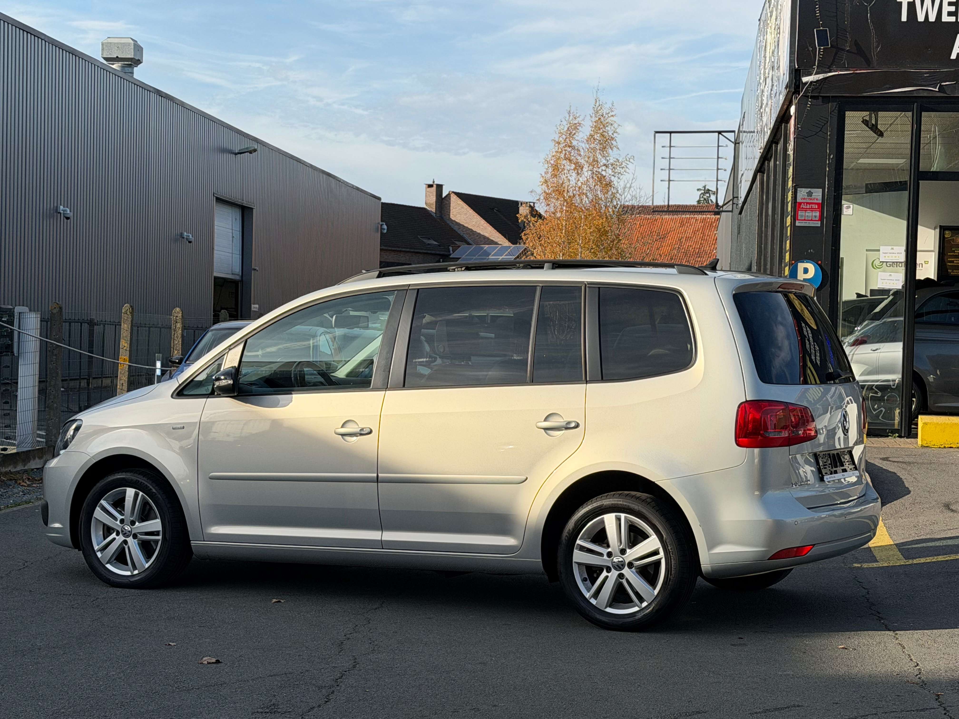 Volkswagen Touran 1.4TSI*MATCH*7PL*NAVI*PANO*BT*Garantie 12M*