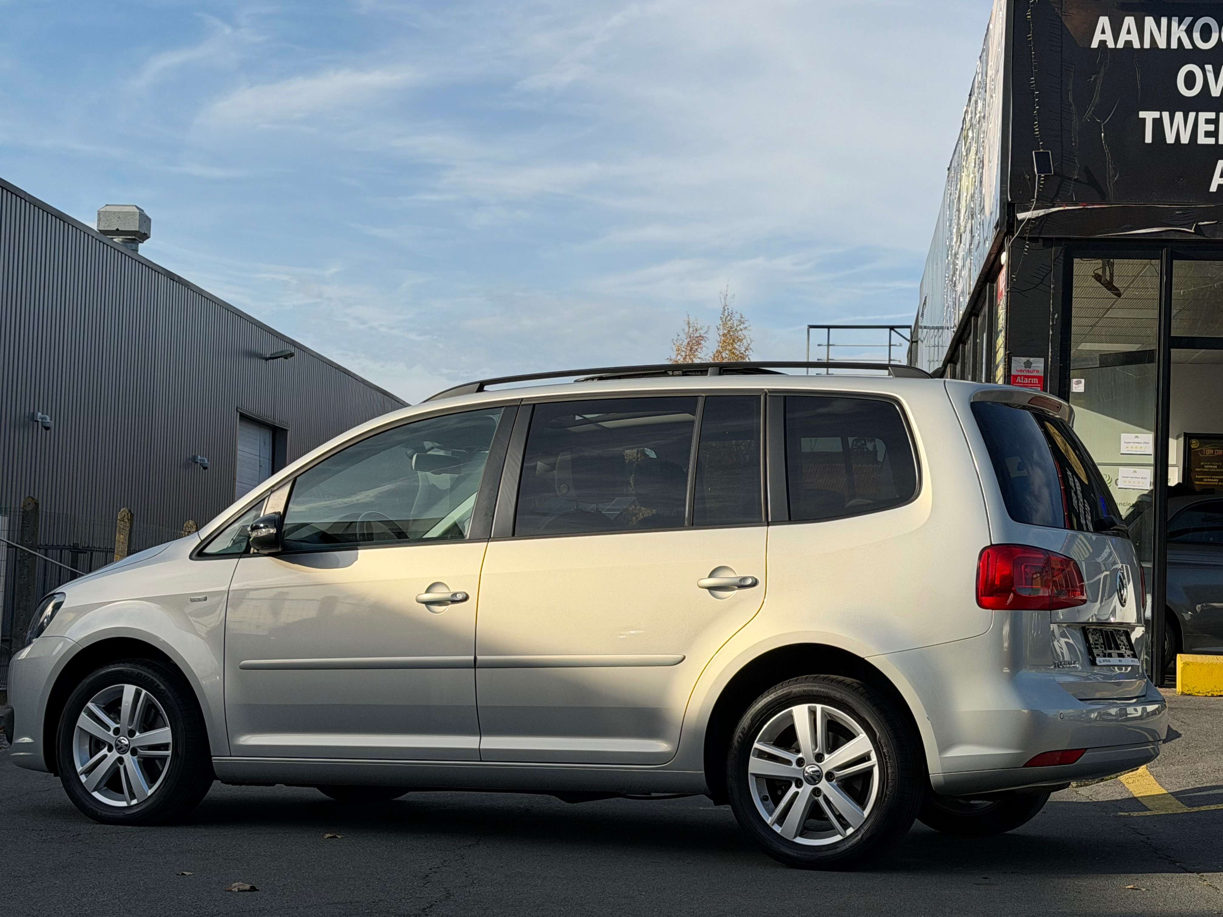 Volkswagen Touran 1.4TSI*MATCH*7PL*NAVI*PANO*BT*Garantie 12M*