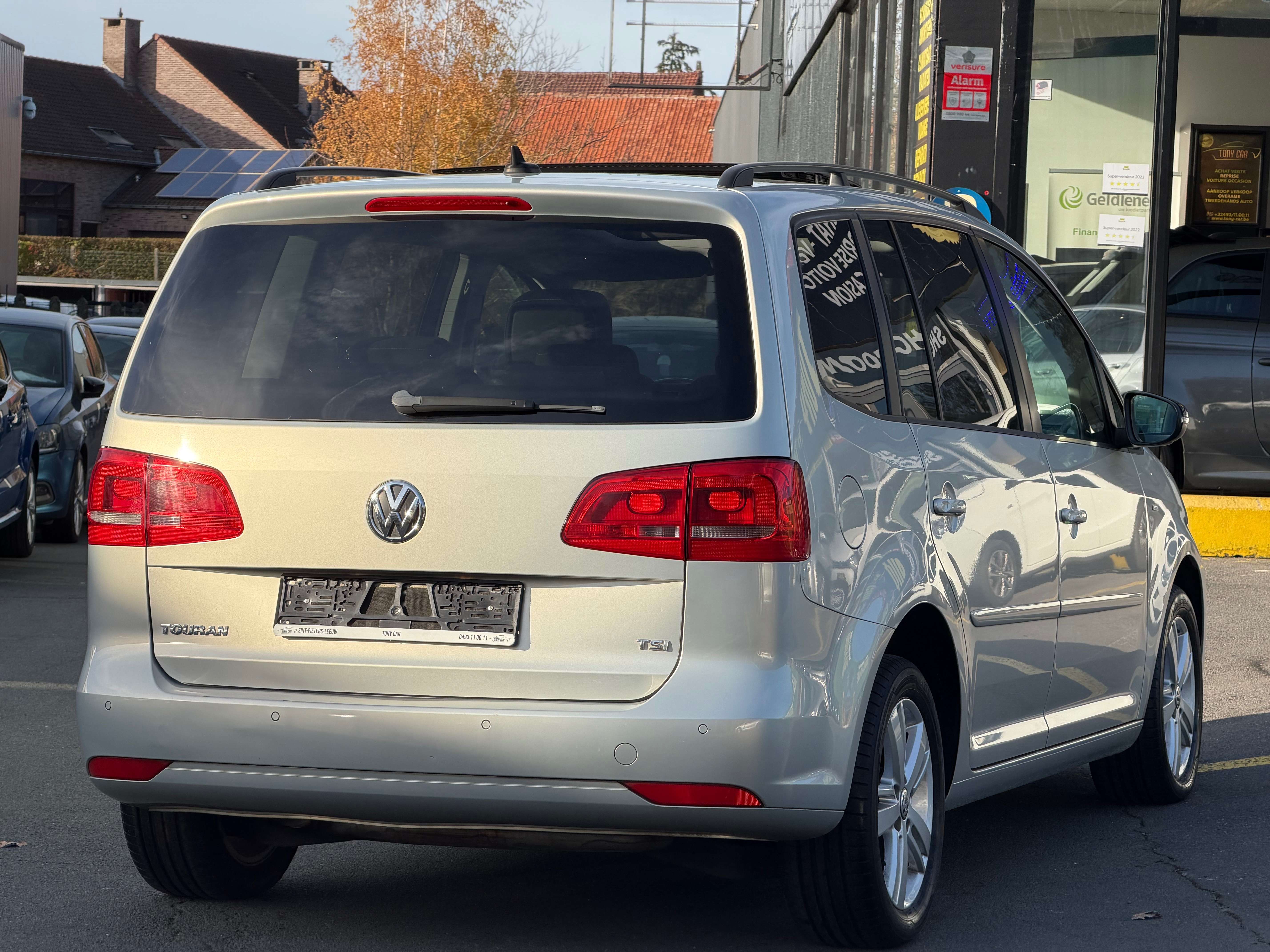 Volkswagen Touran 1.4TSI*MATCH*7PL*NAVI*PANO*BT*Garantie 12M*