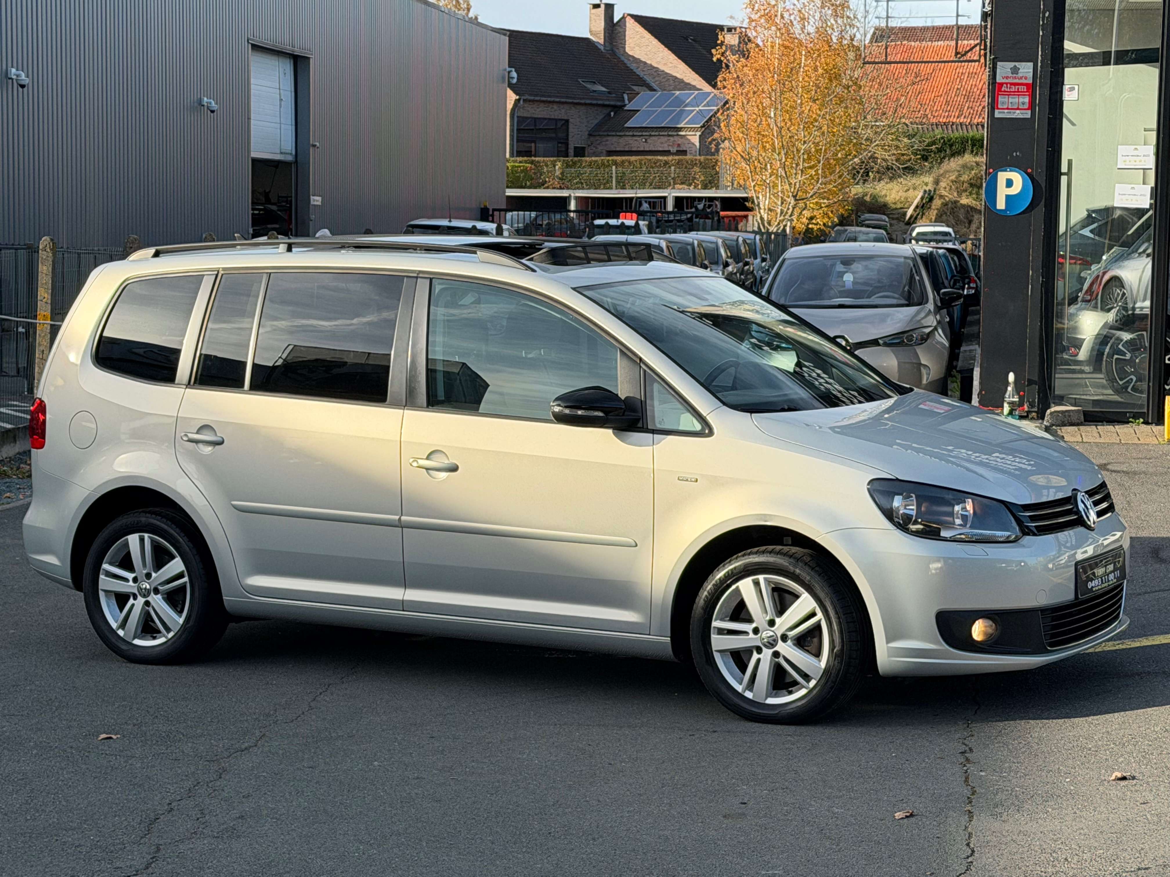 Volkswagen Touran 1.4TSI*MATCH*7PL*NAVI*PANO*BT*Garantie 12M*