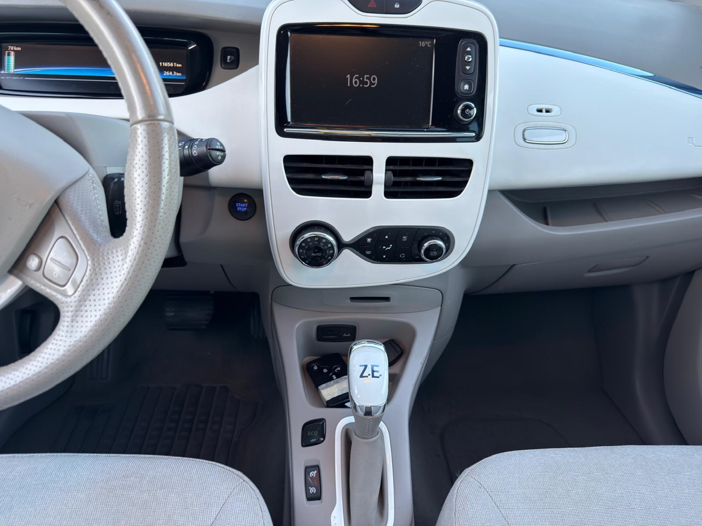 Renault ZOE ZEN CHARGE RAPIDE