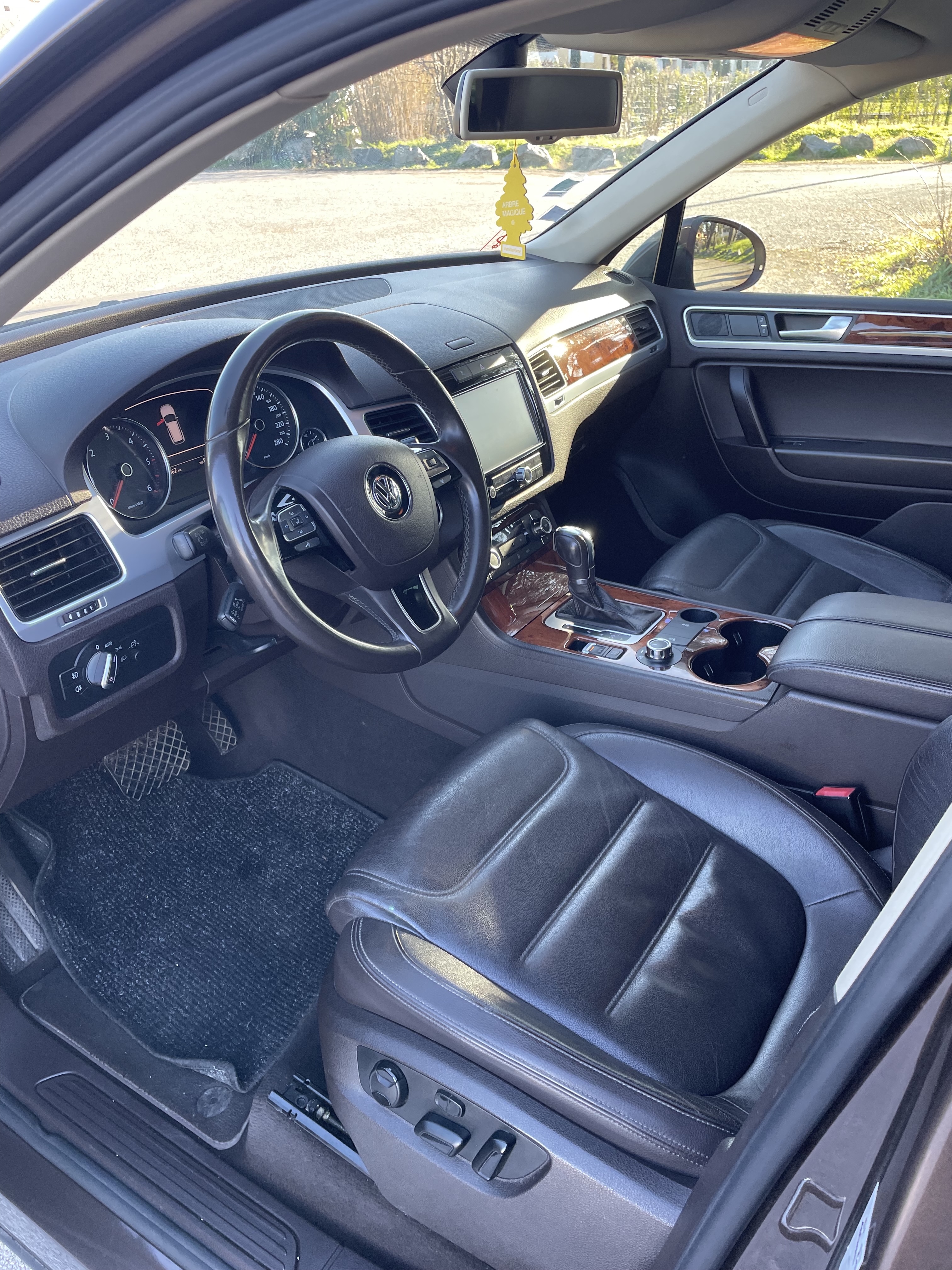 Volkswagen Touareg II (2) 3.0 V6 TDI 262 BLUEMOTION TECHNOLOGY R-LINE TIPTRONIC