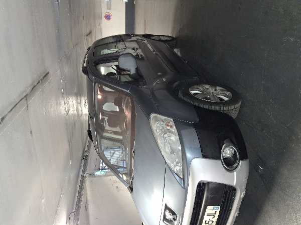 Peugeot Partner Tepee II 1.6 HDI 90 OUTDOOR