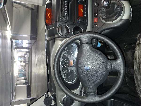 Peugeot Partner Tepee II 1.6 HDI 90 OUTDOOR