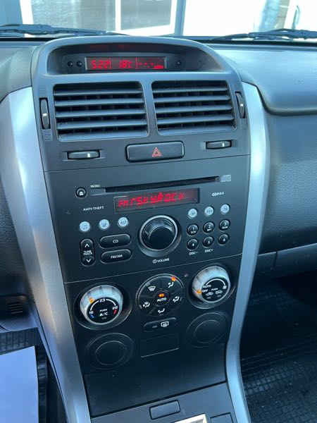 Suzuki Grand Vitara II 1.6 VVT 106 PACK 3P